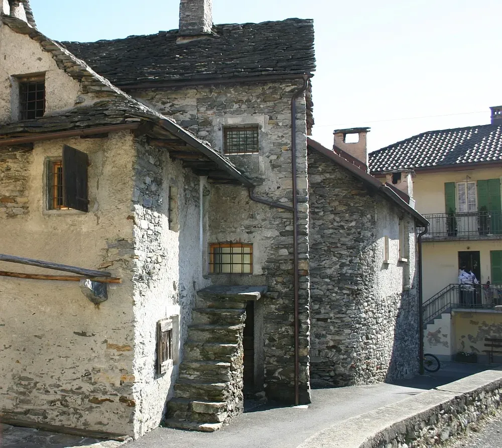 6516 Cugnasco
