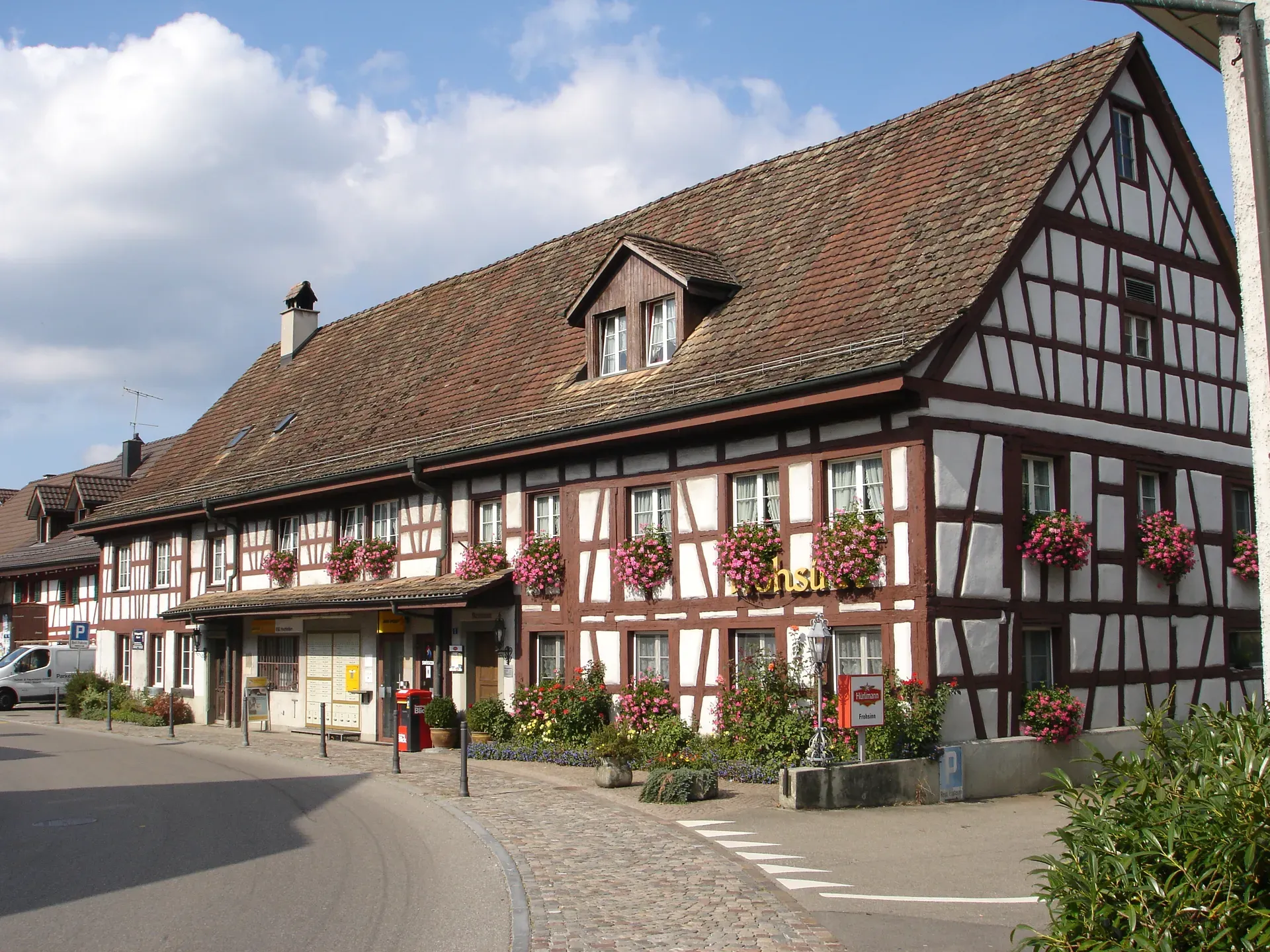 8182 Hochfelden