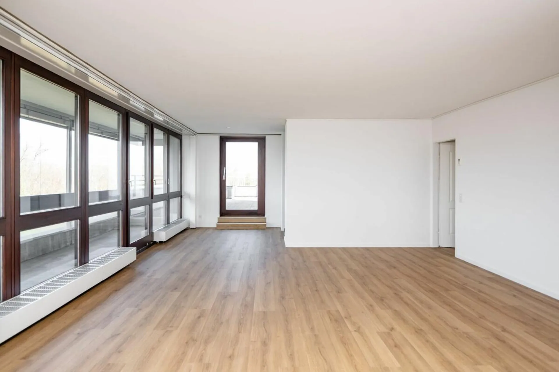Exklusive 3.5-Zimmer-Attikawohnung mit grosser Terrasse und Wellnessbereich