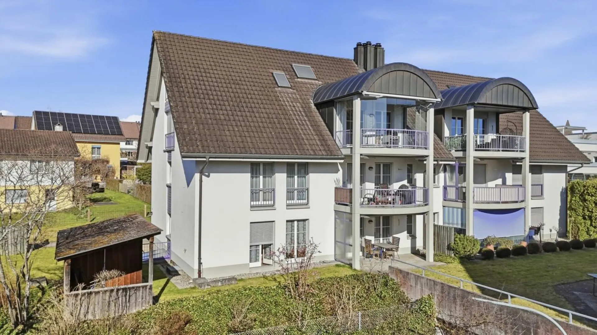 Ankommen und wohlfühlen -  5.5-Zimmer-Gartenwohnung mit  sonnigem Sitzplatz und Charme