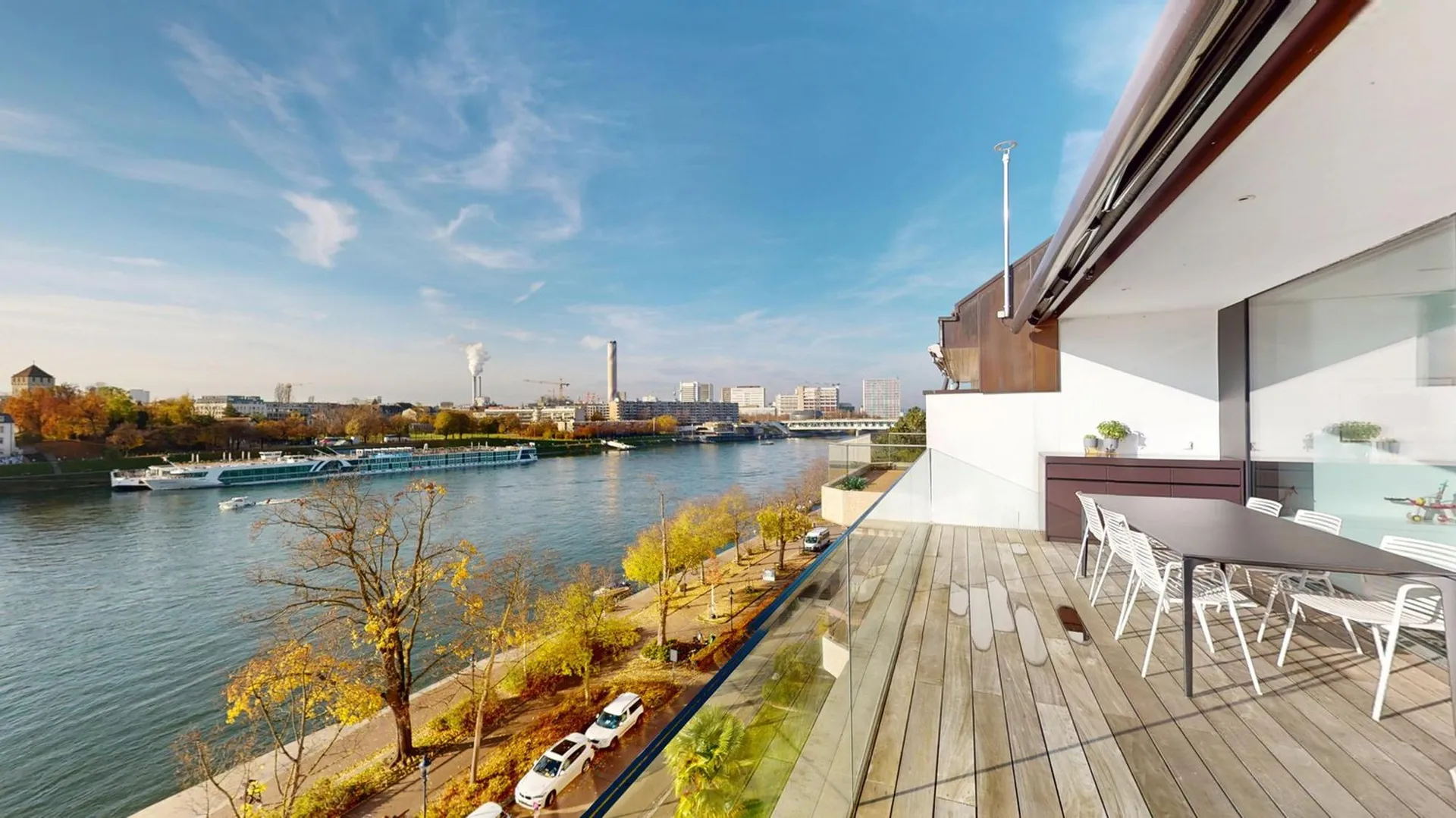 Exklusive Architektenwohnung über den Dächern Basel mit Panoramablick auf den Rhein