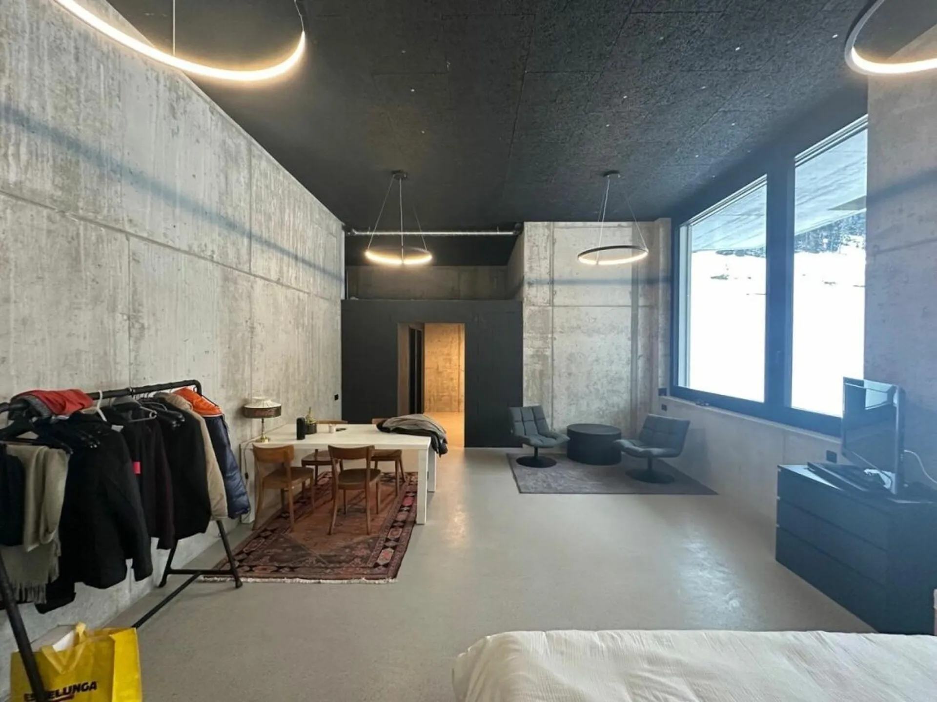 grosszügige, loftmässige 1.5-Zimmerwohnung