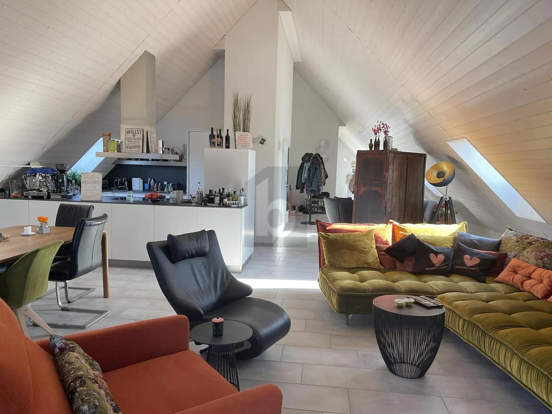 PREMIUM-WOHNEN MIT LOFT-CHARAKTER UND LIFTZUGANG