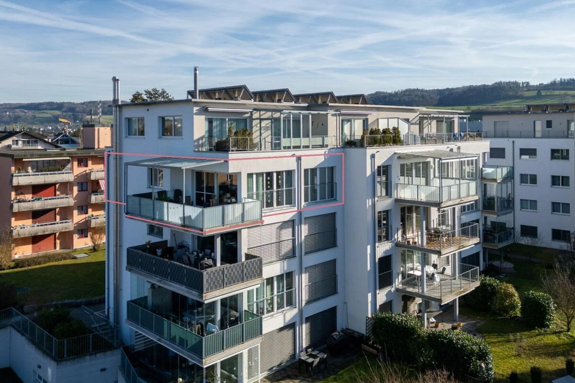 Moderne 4.5-Zimmer-Wohnung mit grossem Balkon - nur wenige Schritte vom Bahnhof