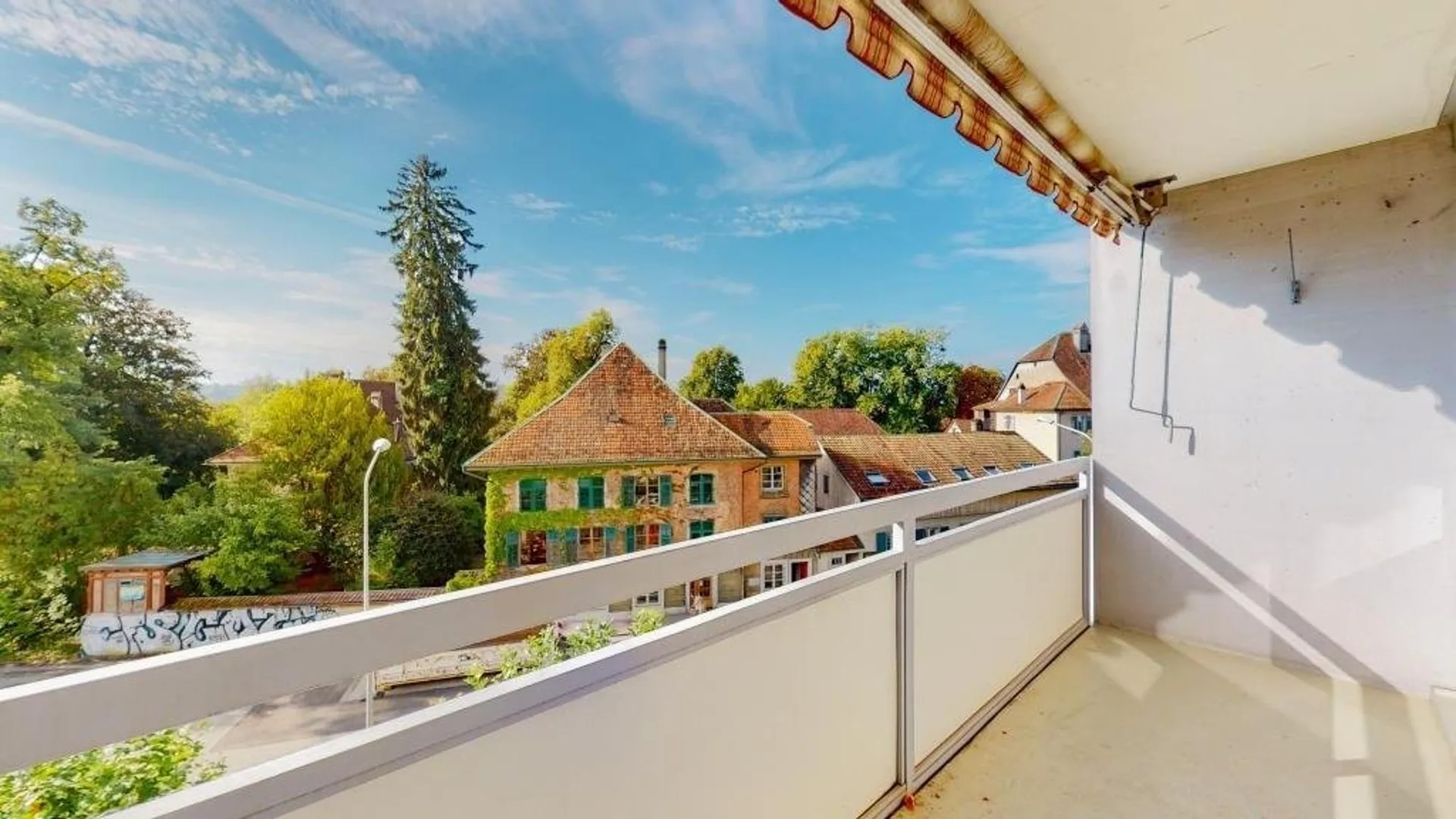 Helle und charmante Wohnung in Stadtnähe