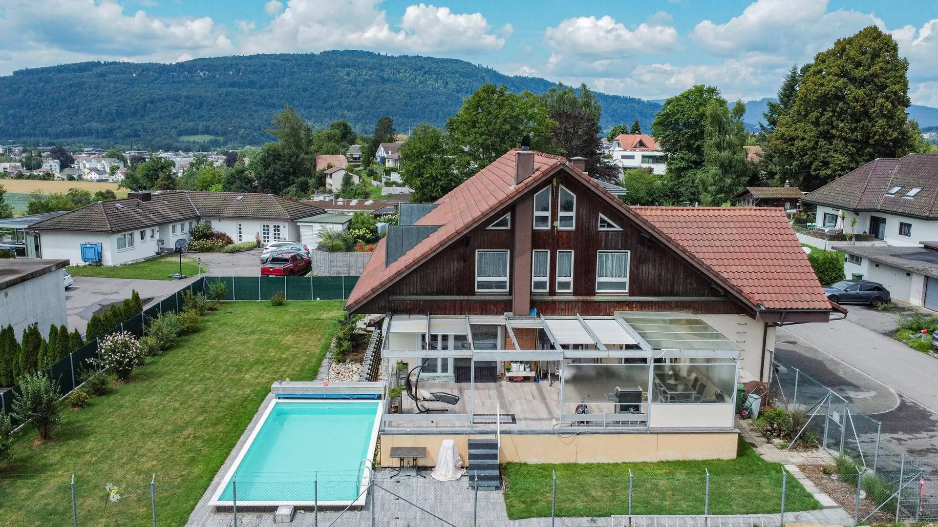 EIN HAUS, ZWEI WELTEN - LOFT UND EINLIEGERWOHNUNG IM DIALOG