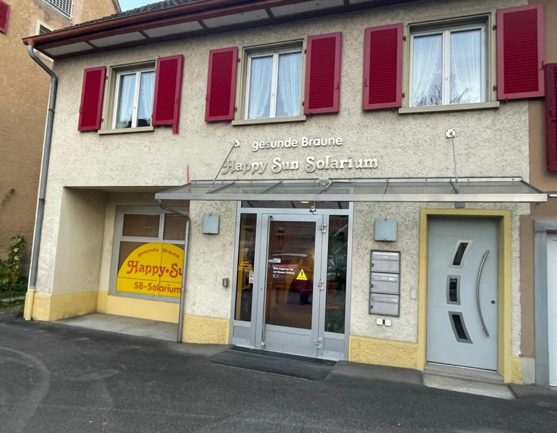 Vielseitig Nutzbare Liegenschaft an zentraler Lage - Wohnen und Arbeiten am gleichen Ort