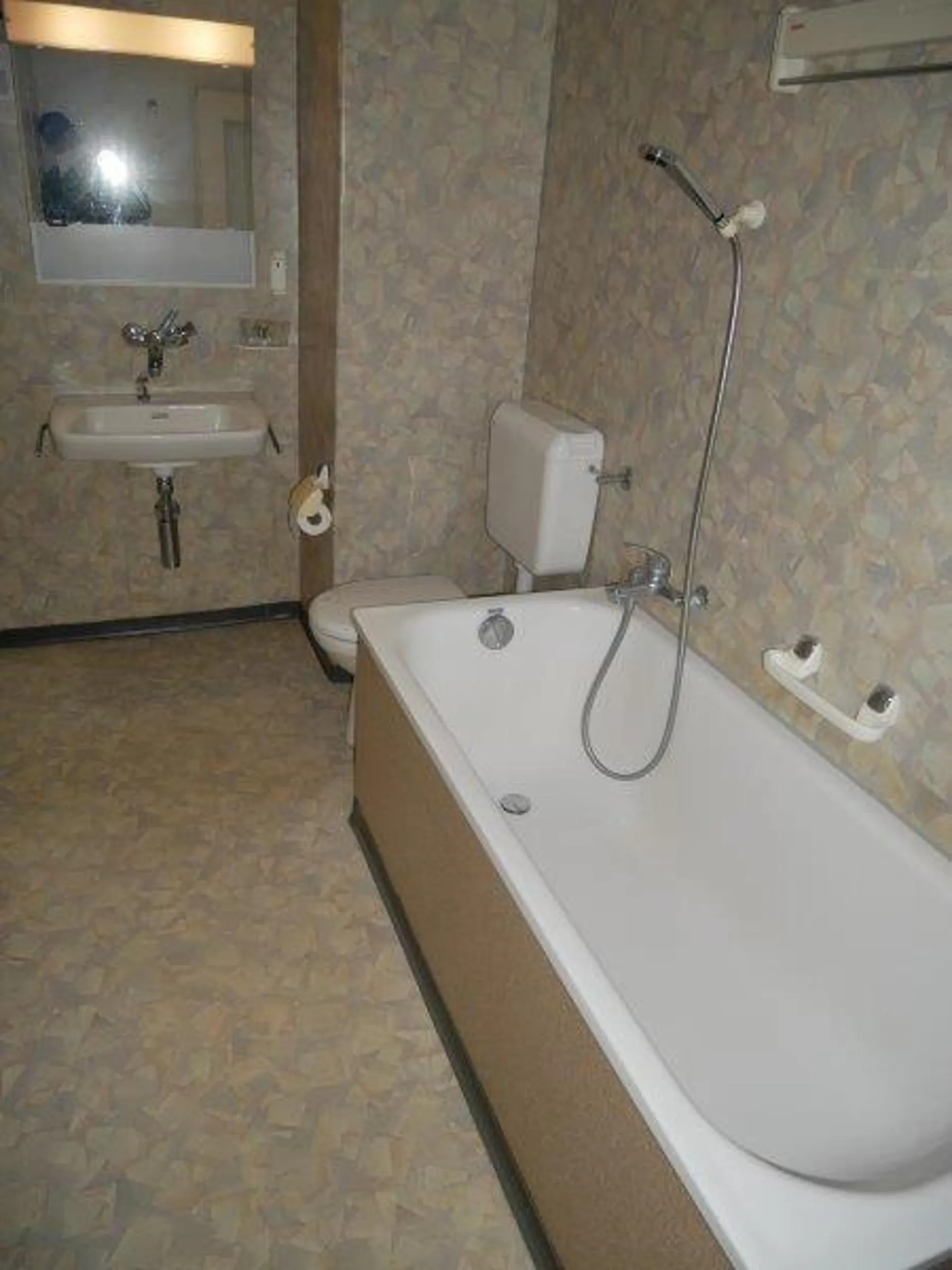 Charmante 4-Zimmer-Wohnung mit Balkon und schöner Aussicht in Herisau