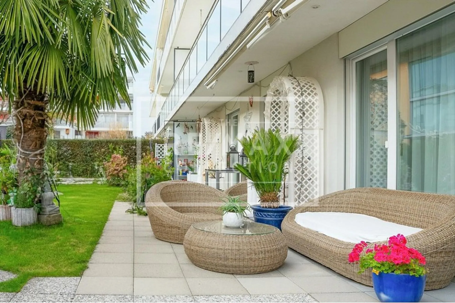 Exklusive 4½ - Zimmer Gartenwohnung mit Hobbyraum