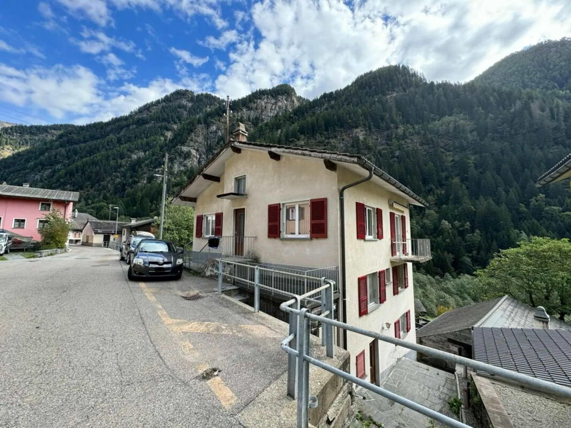 Image 4