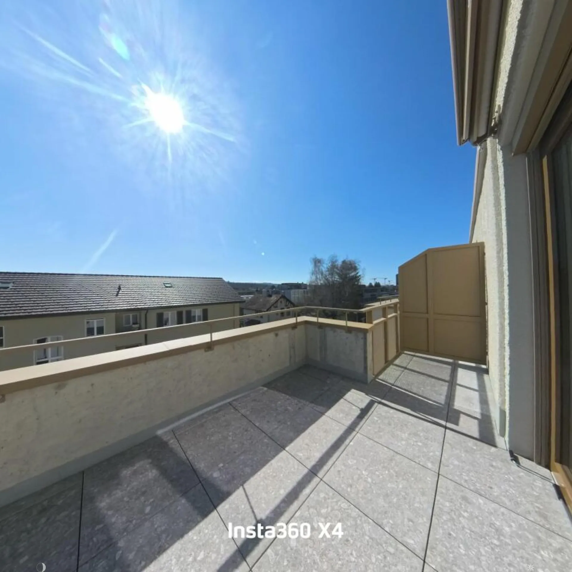 Neue, helle 3½-Zimmer-Attikawohnung mit Terrasse