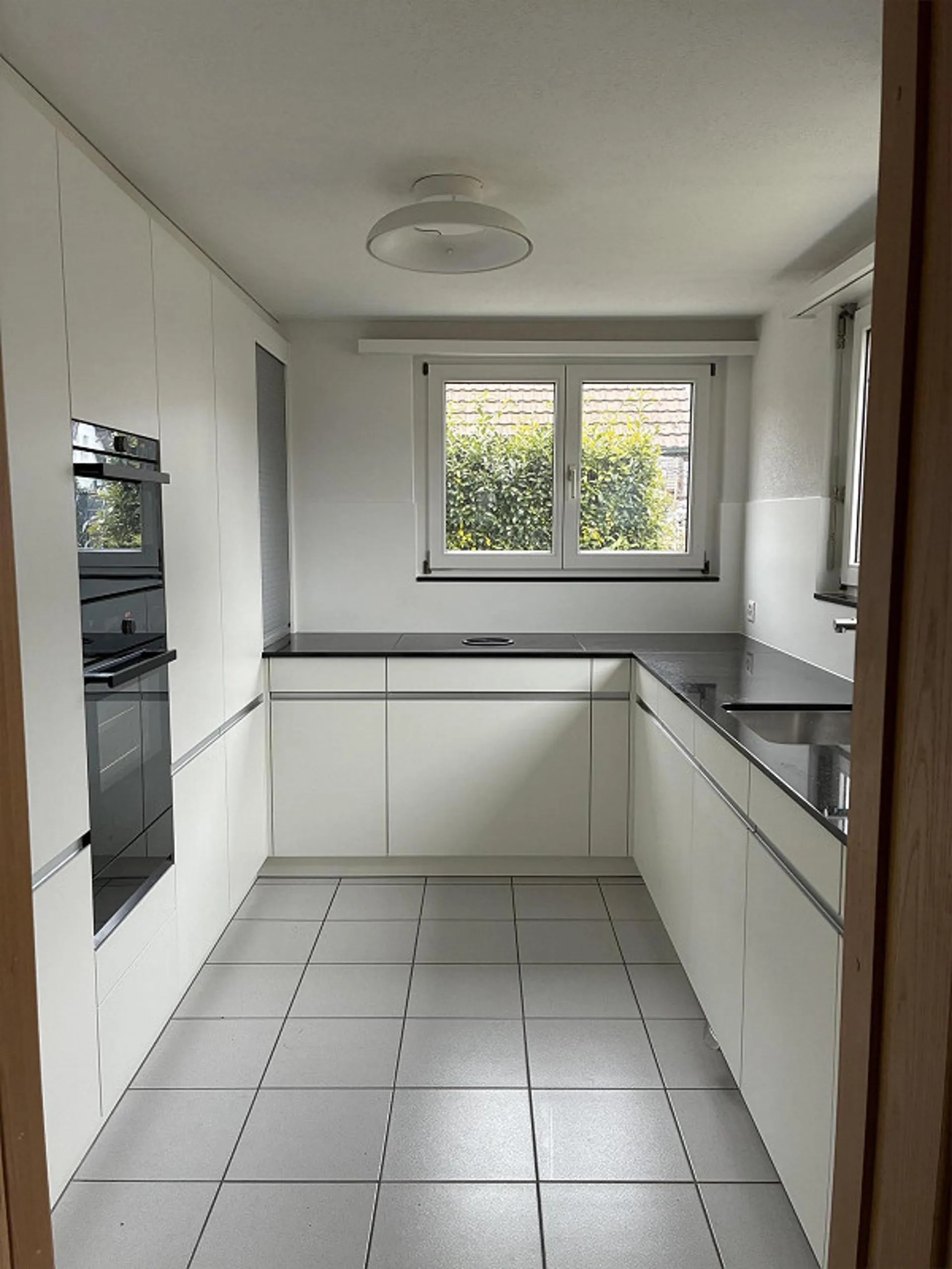 Charmantes 6.5-Zimmer-Doppeleinfamilienhaus in ruhiger Lage von Eschenz