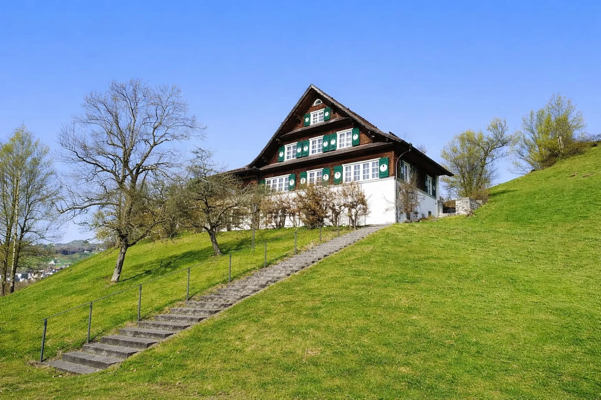 Charmevilla mit Weitsicht in Nesslau - 10 Zimmer mieten