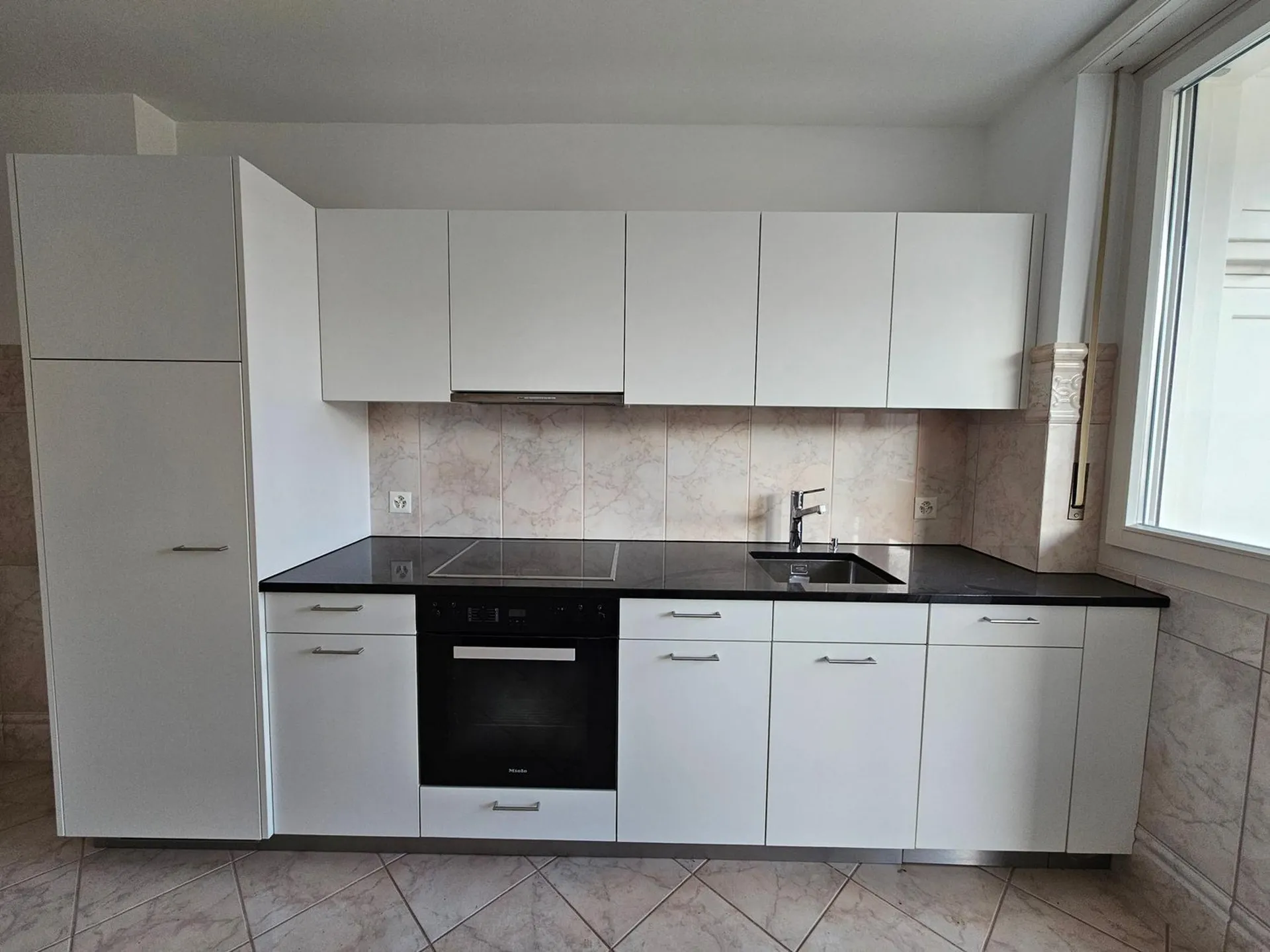 Charmante 2-Zimmer-Wohnung mit Balkon in Basel