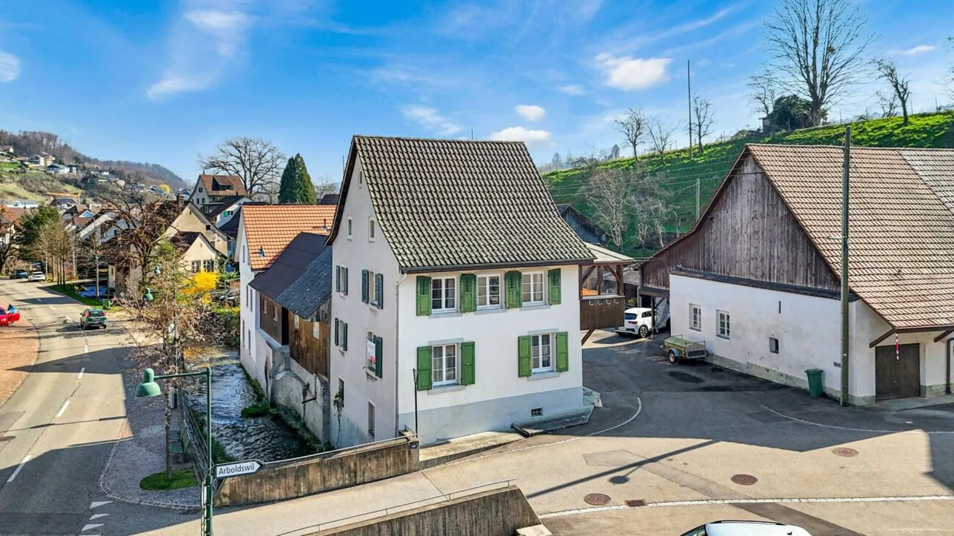 Haus mit viel Nutzfläche, Charme und Potenzial