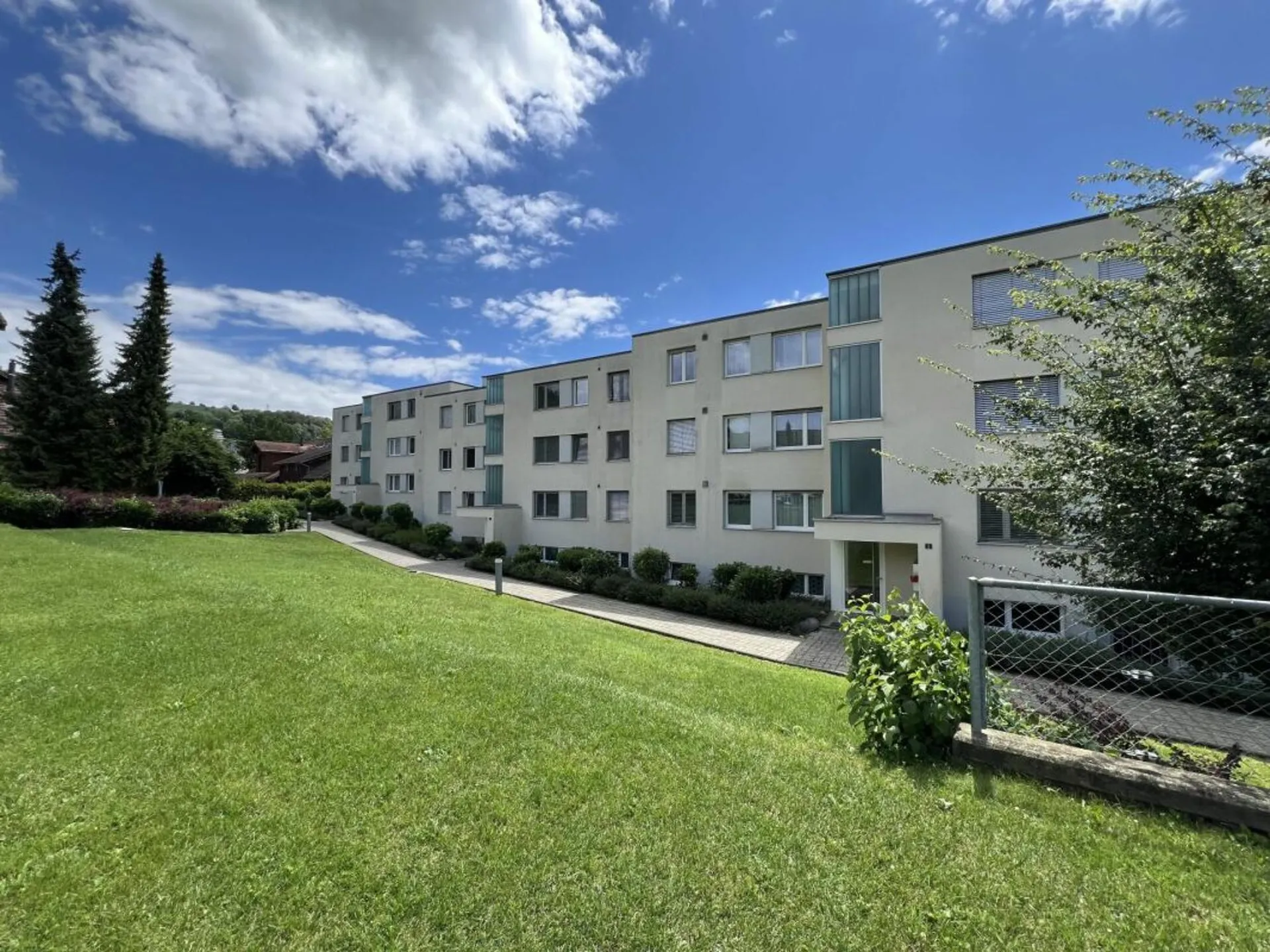 Helle charmante 3.5 Zimmerwohnung in Geuensee