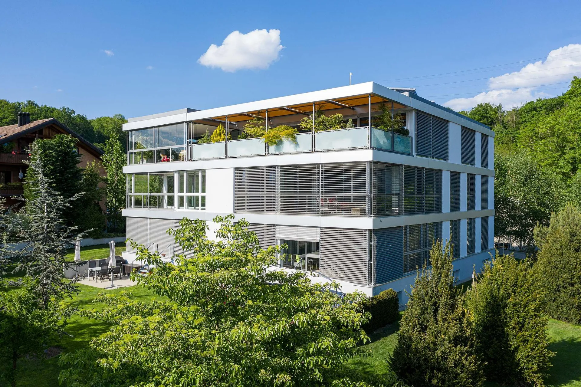 Exklusive Wohnung 131m2 - Eigentumsstandard - Grosser Hobbyraum!