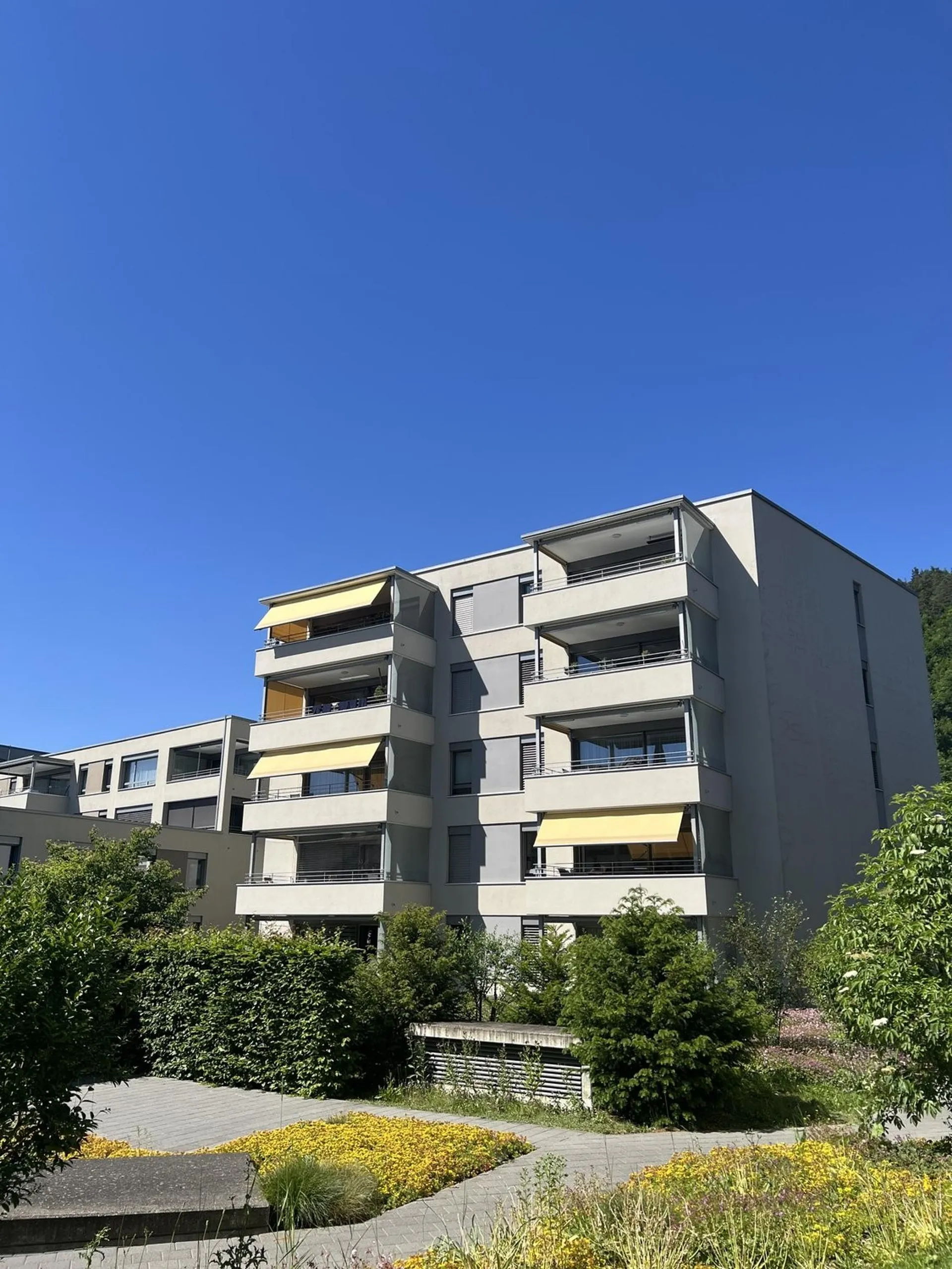 Sonnige 3.5-Zimmerwohnung im 1.OG zu vermieten