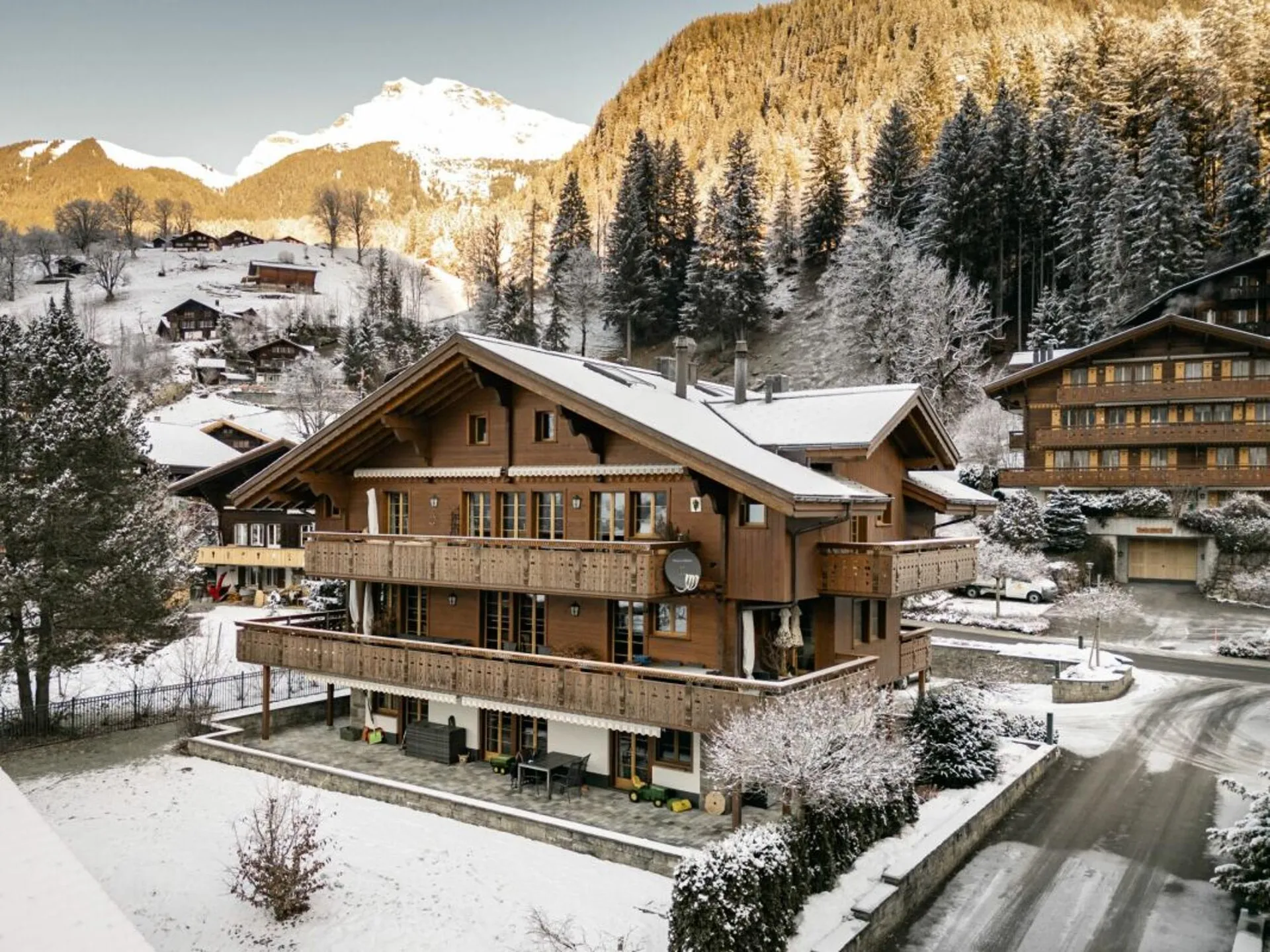 Sonnige 4.5-Zimmerwohnung, Chalet Silberblume