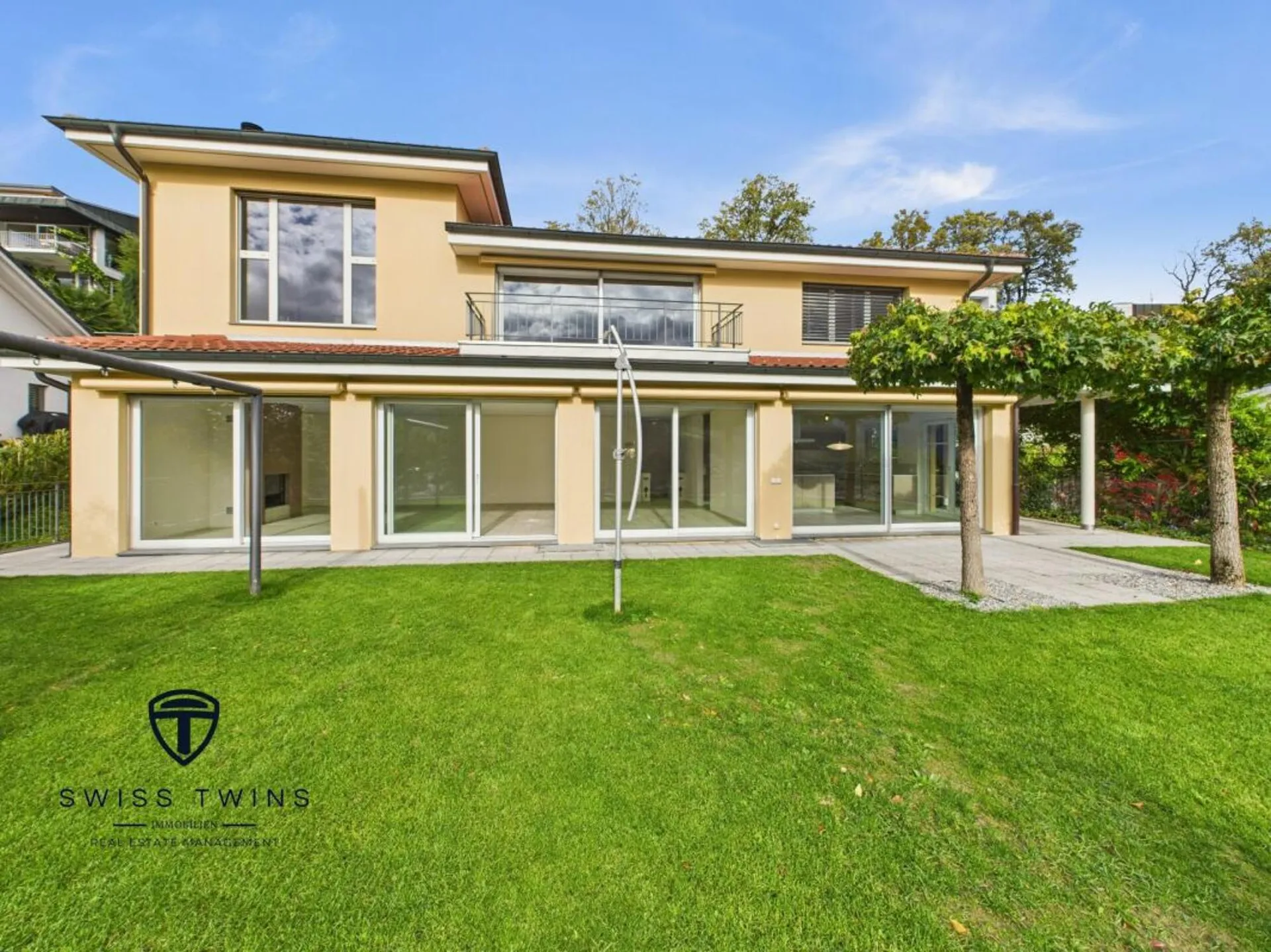 5.5-Zimmer-Haus mit Panorama und Garten in Kriens mieten