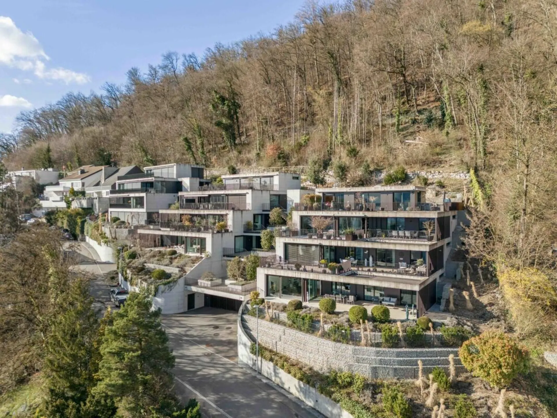 TOP OF WETTINGEN! Exklusives, sehr gepflegtes 5.5-Zimmer-Attika-Terrassenhaus mit herrlicher Weitsicht