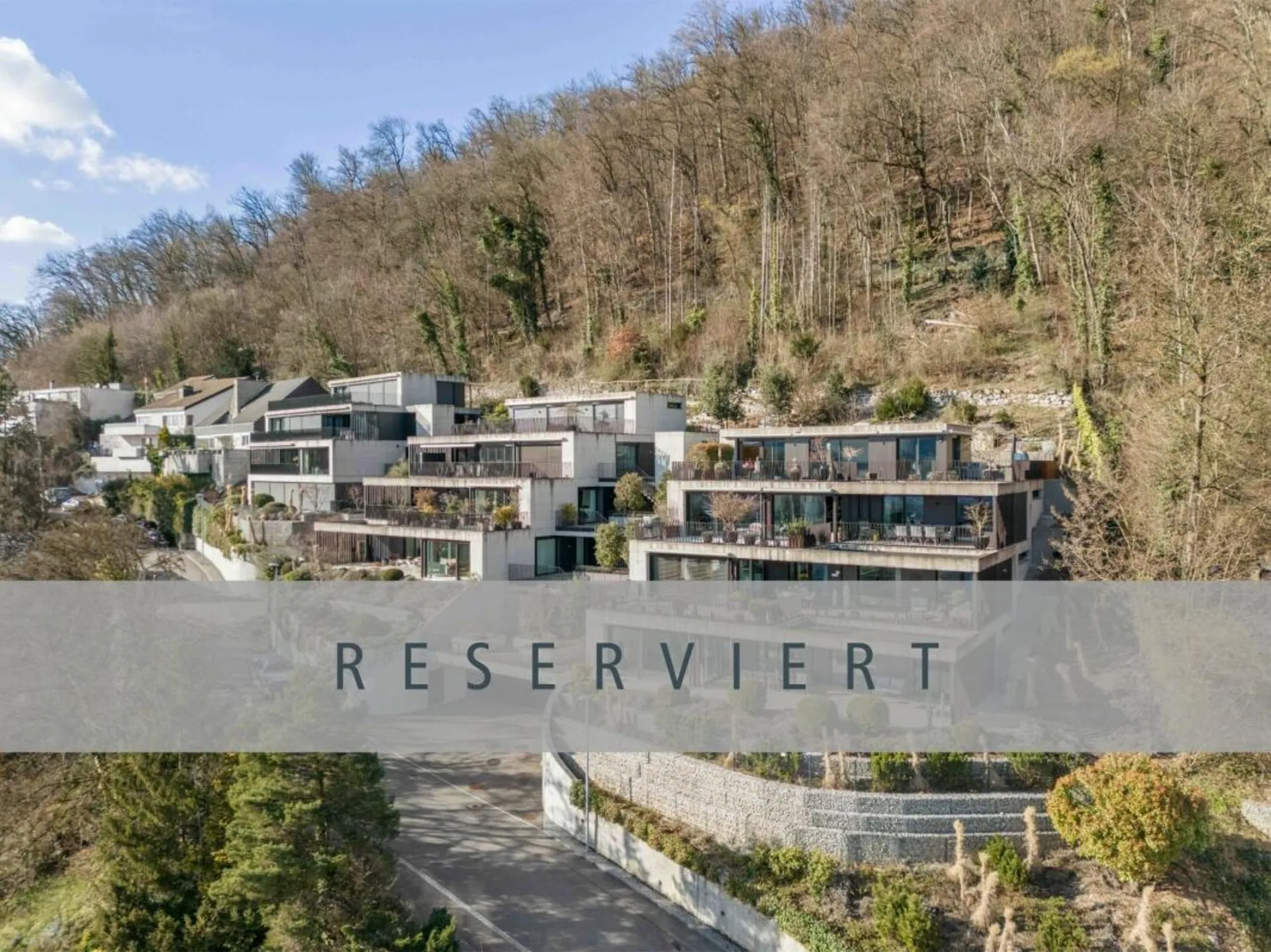 TOP OF WETTINGEN! Exklusives, sehr gepflegtes 5.5-Zimmer-Attika-Terrassenhaus mit herrlicher Weitsicht