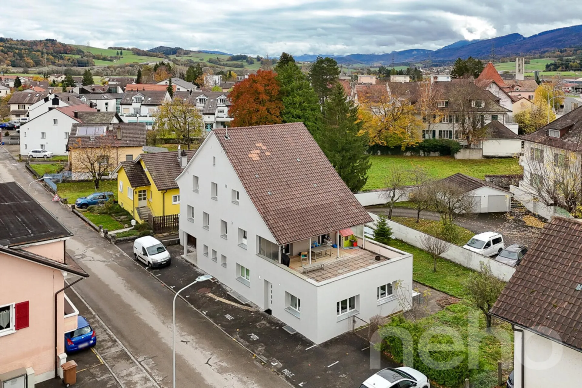 Immeuble avec excellent Rendement Entièrement Rénové  !