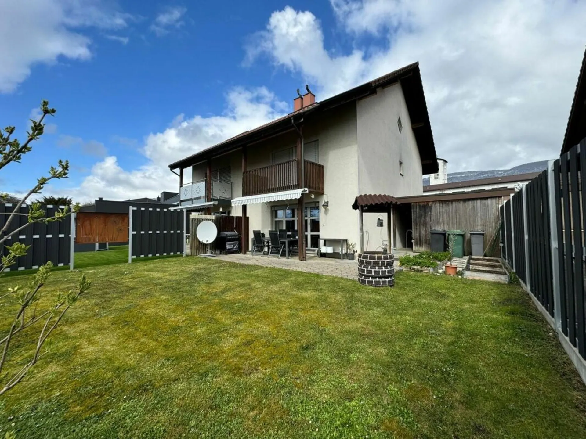 Attraktives 6.5-Zimmer-Doppeleinfamilienhaus