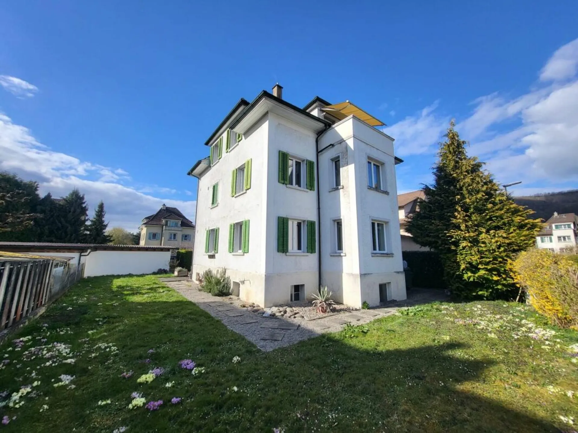 Charmante 3.5-Zimmer-Altbau-Wohnung in ruhigem Wohnquartier