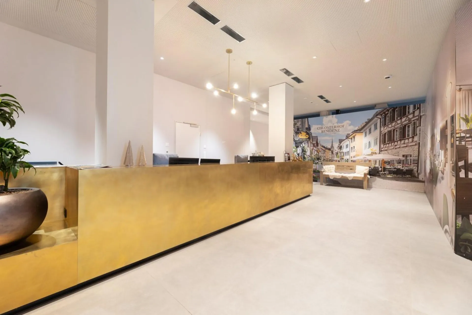 Klimatisierte 2.5 Zimmerwohnungen mit Concierge, Fitness und Pool