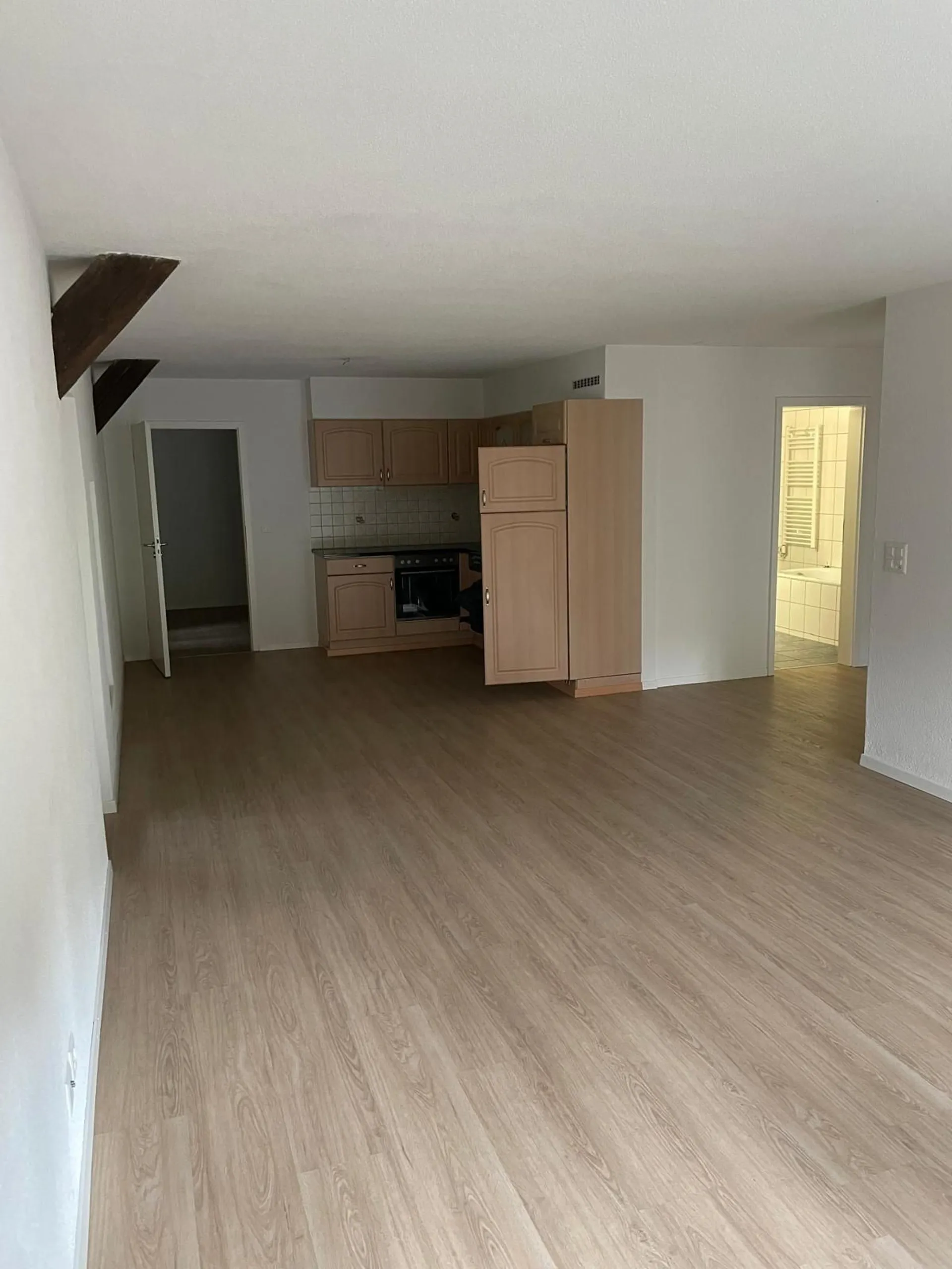 Stilvolle 5.5-Zimmer-Wohnung mit Balkon in Geristein, Bolligen