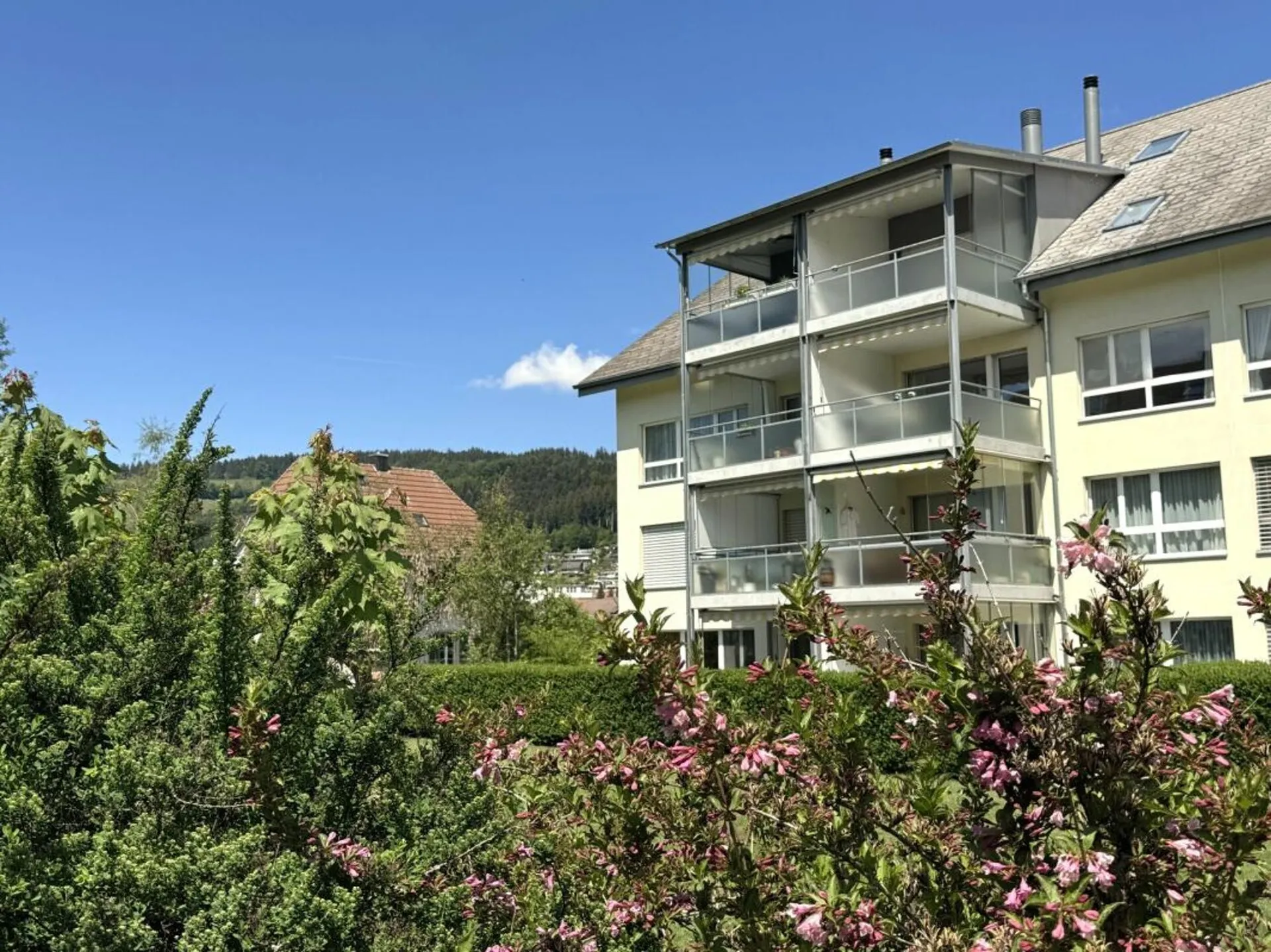 Attraktive und zentral gelegene Dachwohnung mit Galerie
