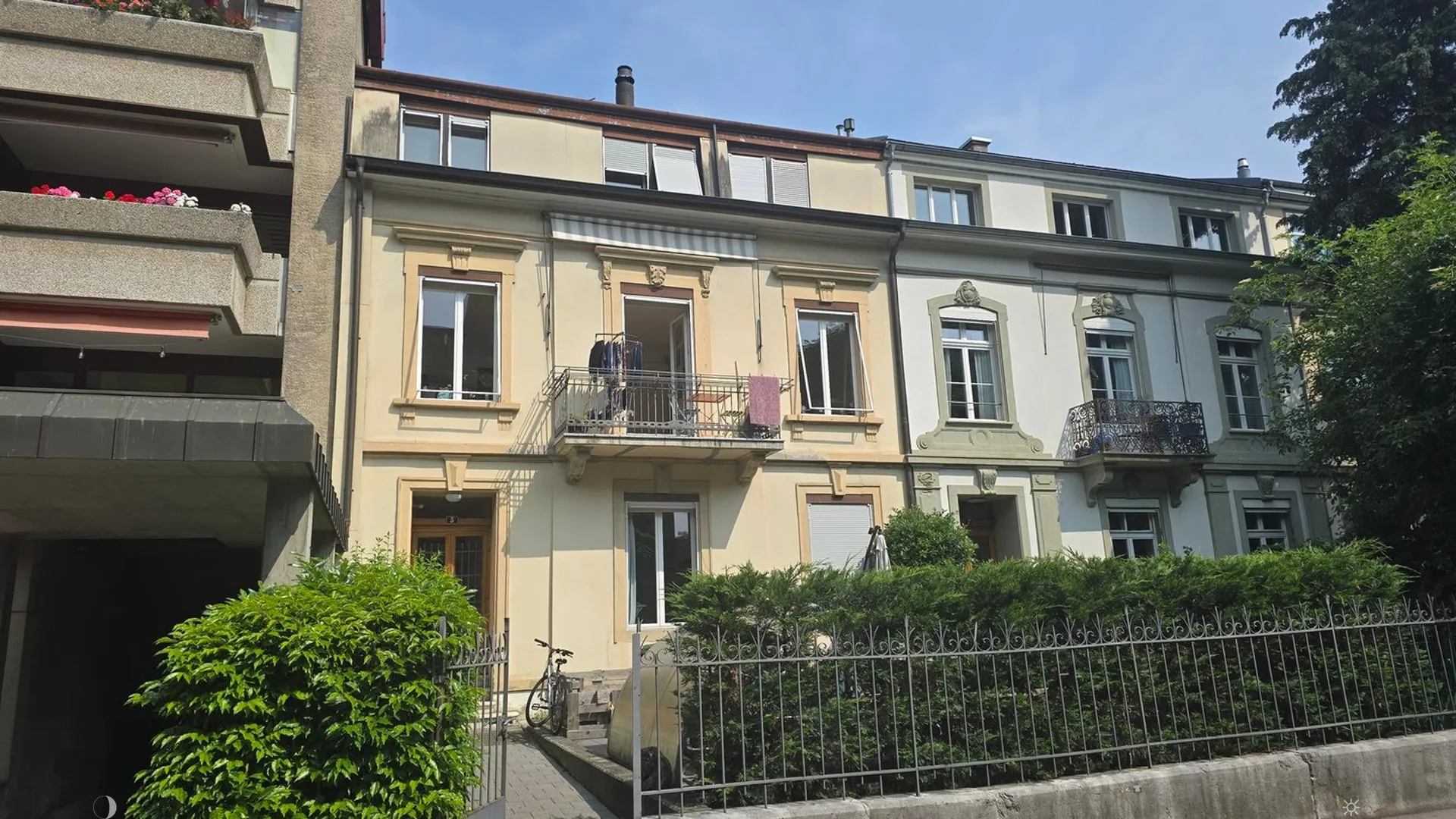 Charmante 5.5-Zimmer-Duplex-Wohnung in Biel / Neue Parkettböden