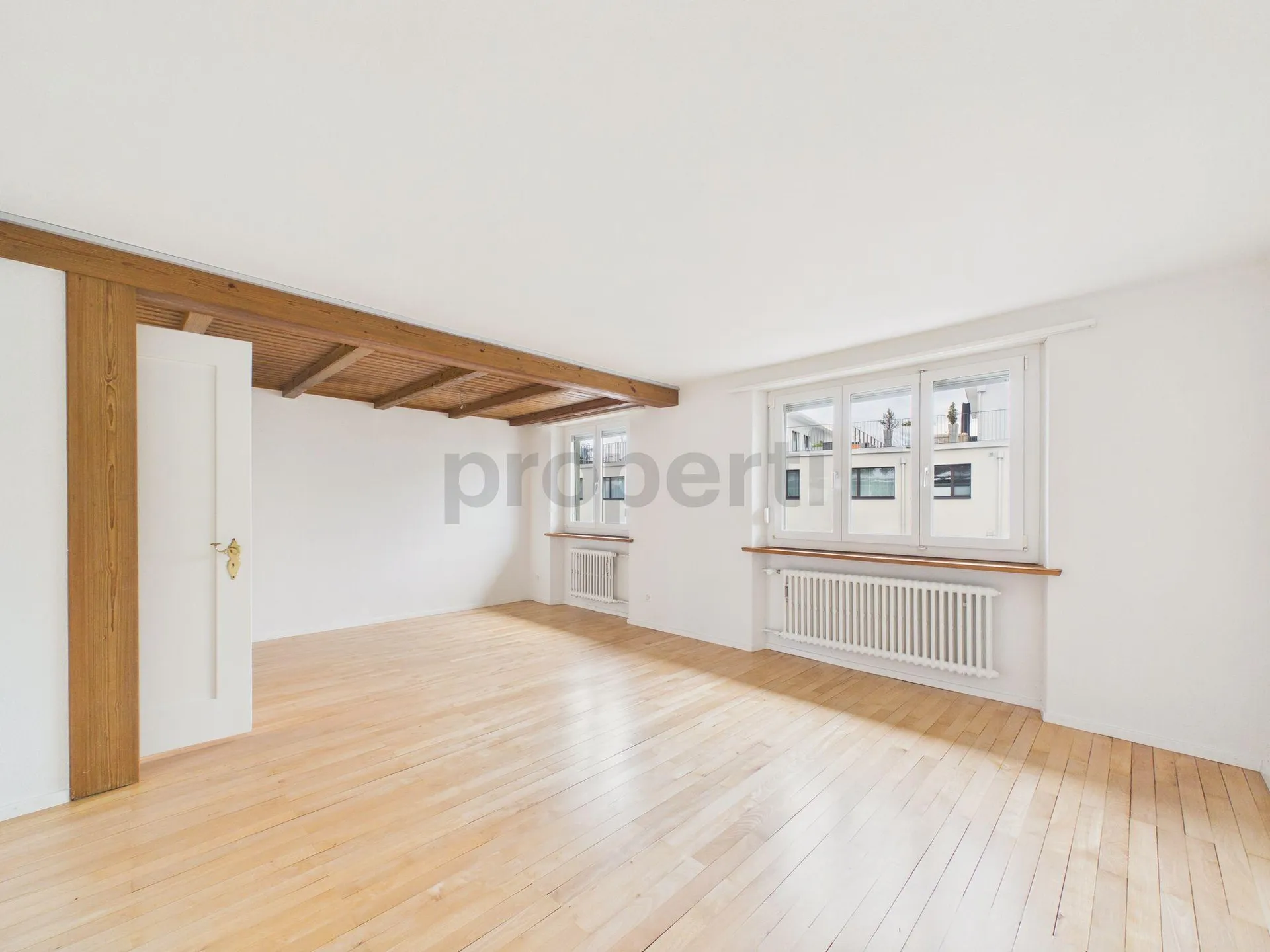 Modern 4-Zimmer-Wohnung mit Balkon, Ibach