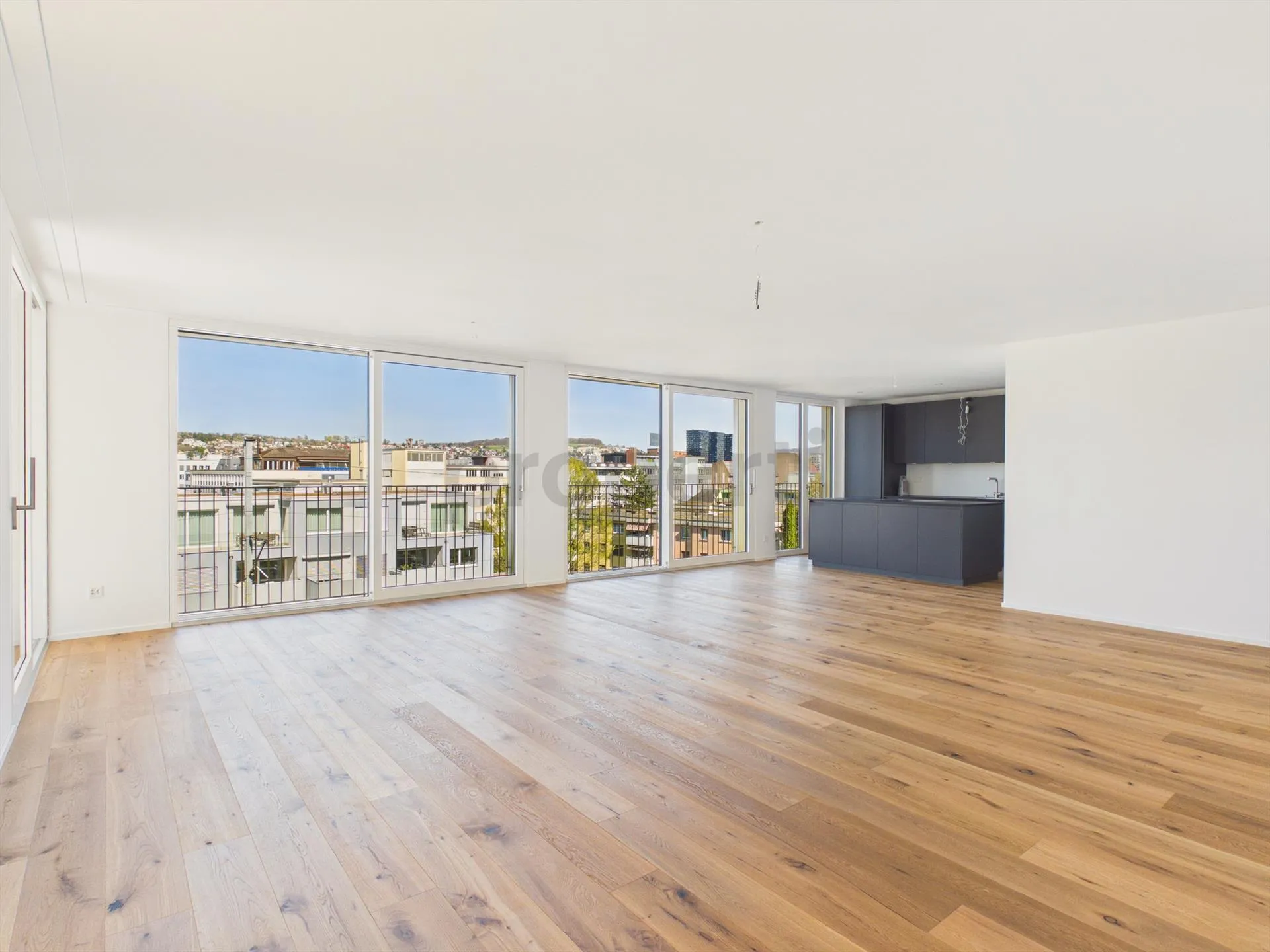 Moderne 4.5-Zimmer-Wohnung mit Balkon in Zürich - Neubau 2026