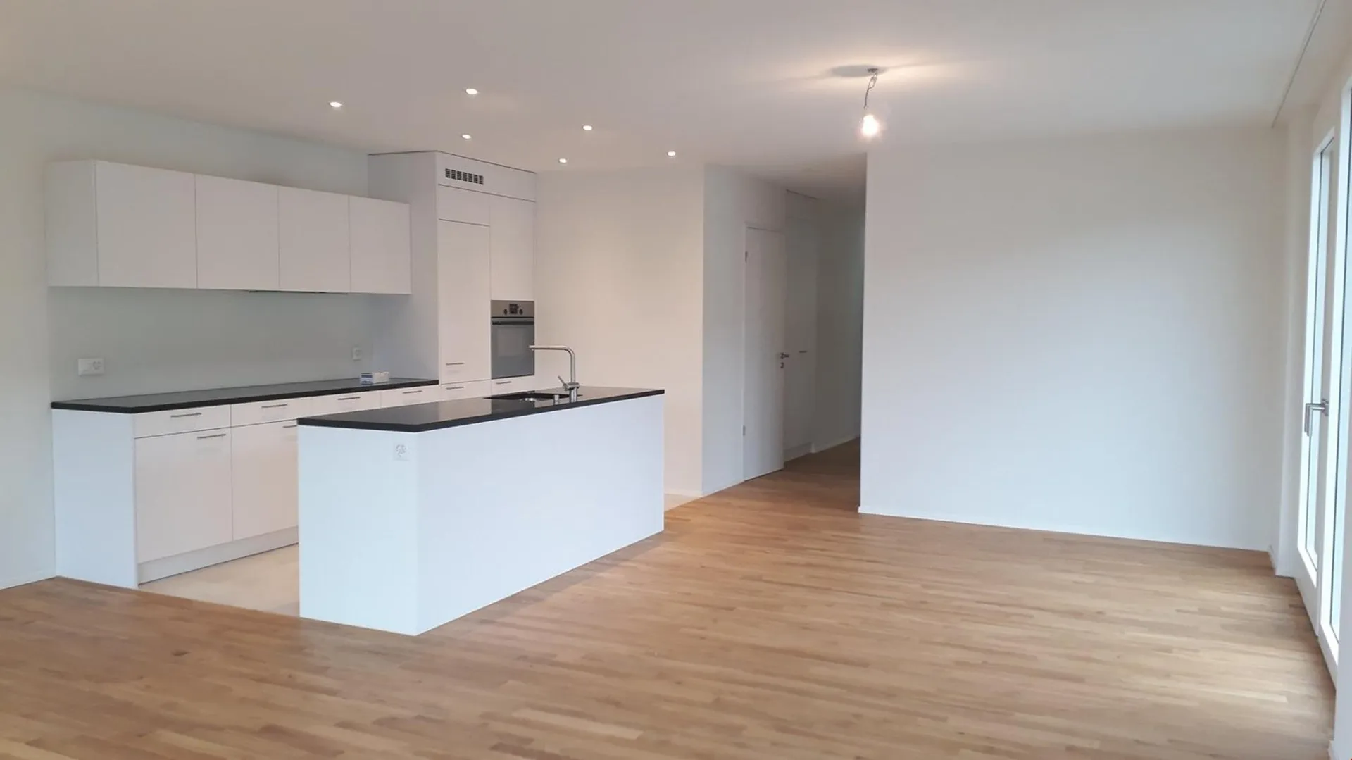 moderne 3.5-Zimmer-Attikawohnung (W07) mitten im Dorf Bottmingen
