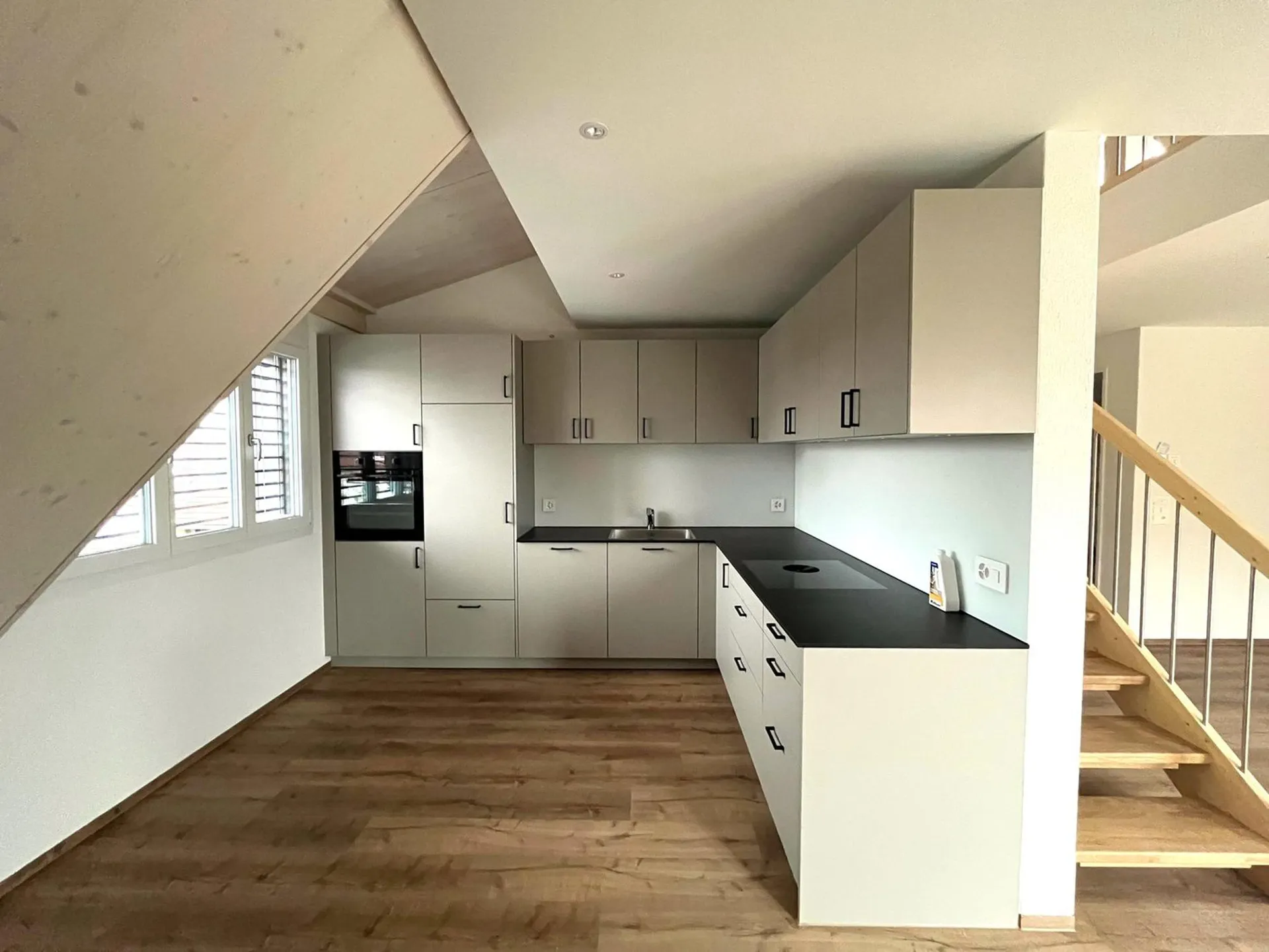 Attraktive 3.5-Zimmer-Dachwohnung im modernen Neubau