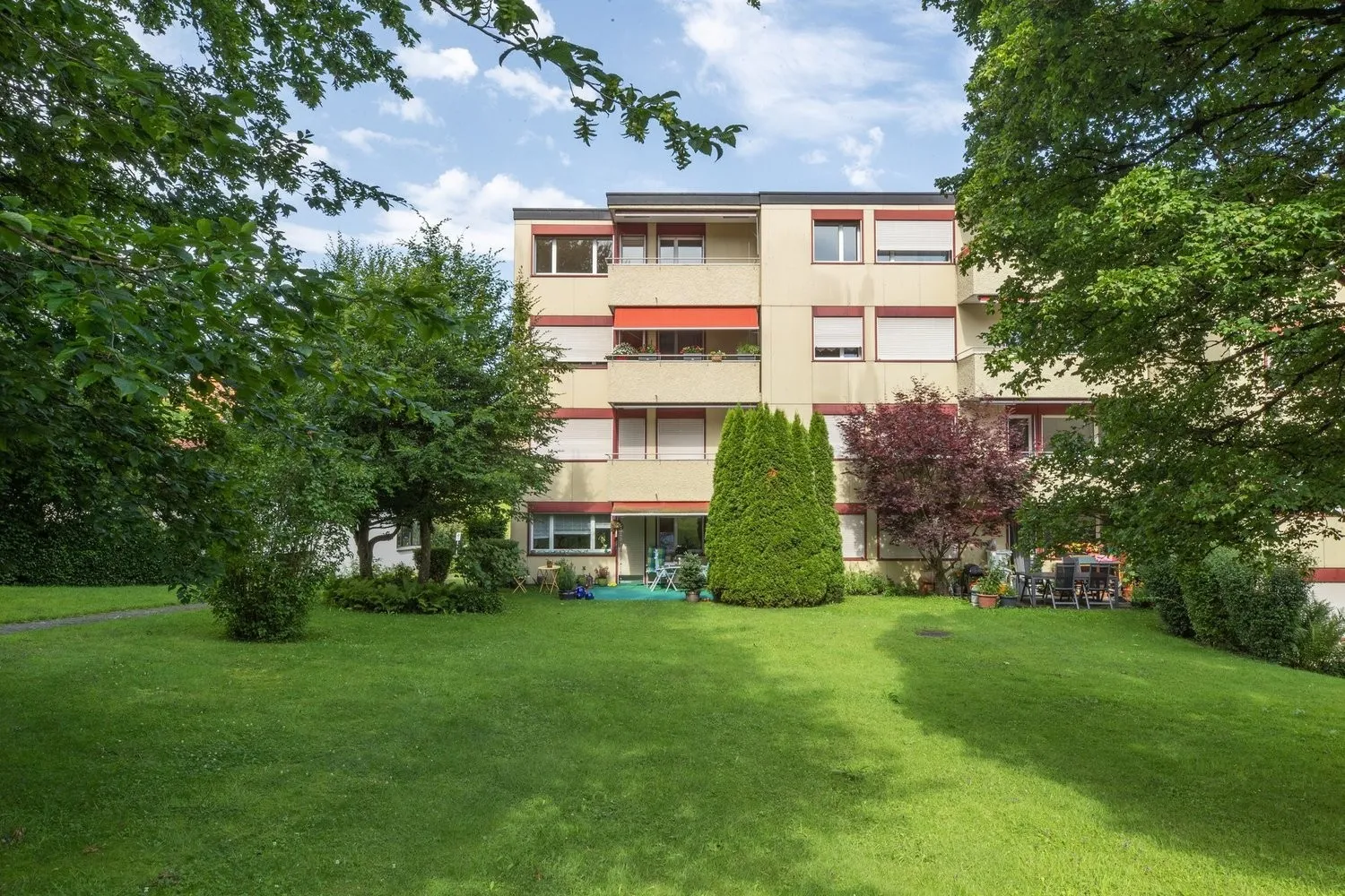 Grosszügige Wohnung mit Cheminée