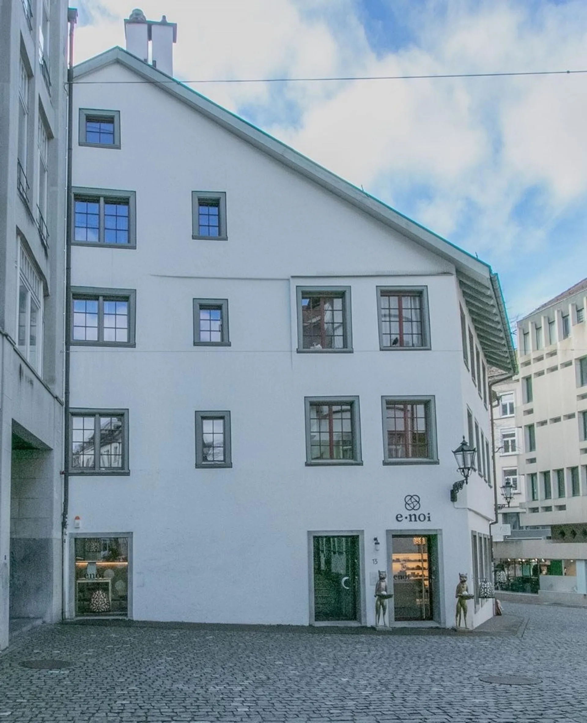 2.5 Zimmer-Wohnung in stilvoller und zentral gelegener Liegenschaft