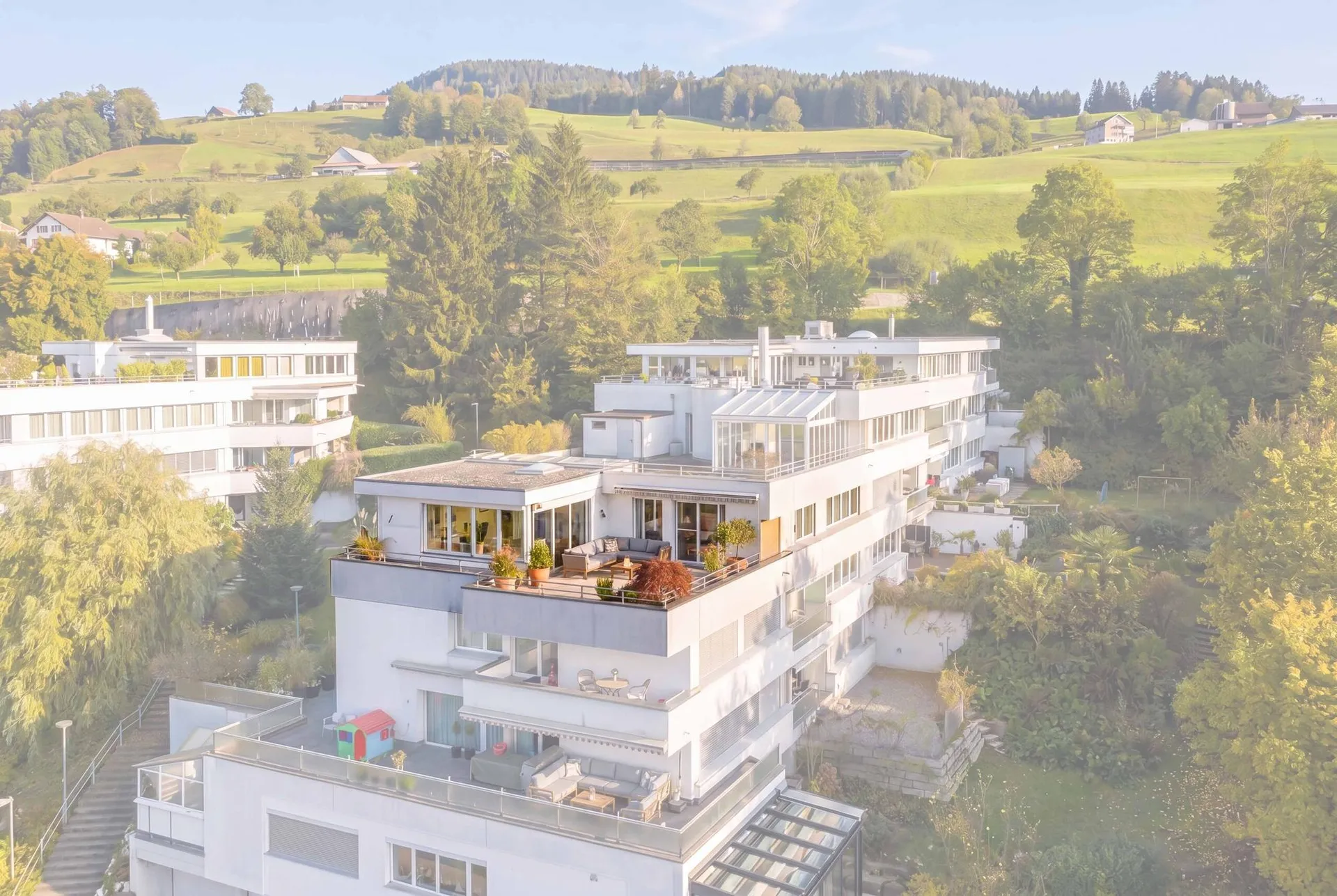 EXKLUSIV SANIERTES TERRASSENOBJEKT AN BESTER LAGE IN DIERIKON