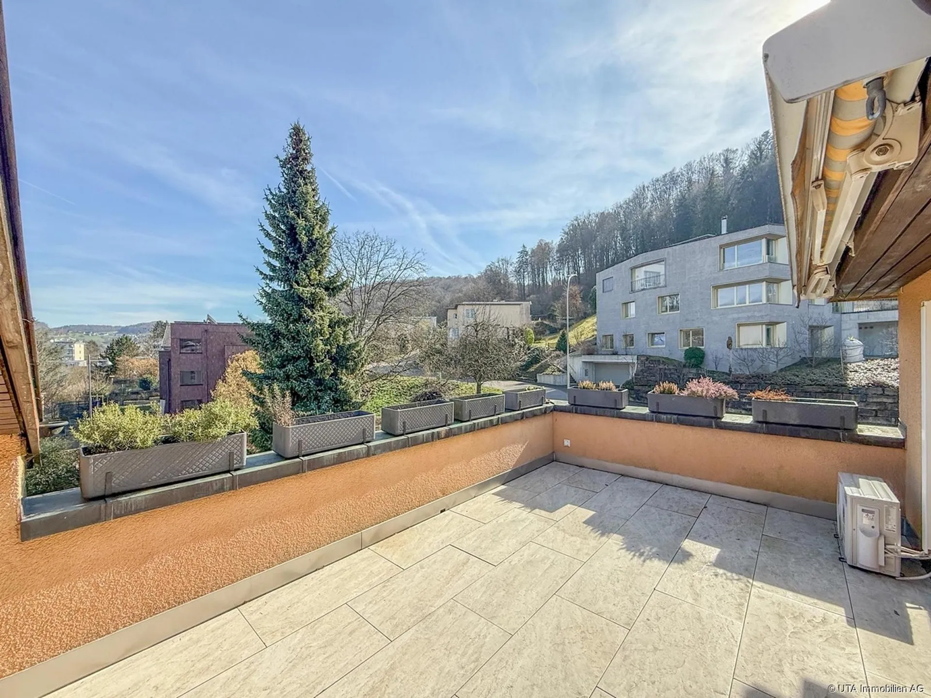 Wohnen wie im Einfamilienhaus mit Sonnenterrasse