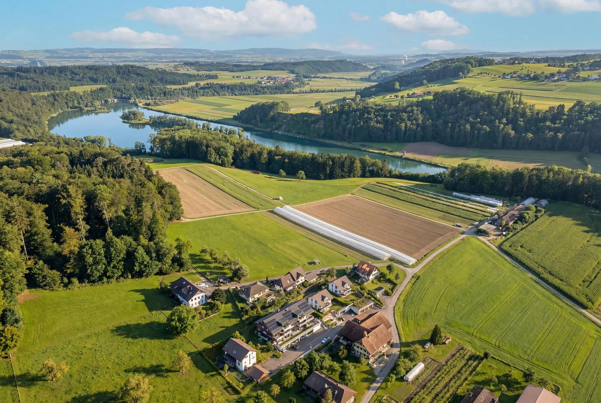 URBANES WOHNEN MIT NATURANSCHLUSS - NAHE DER AARE IN GOLATEN