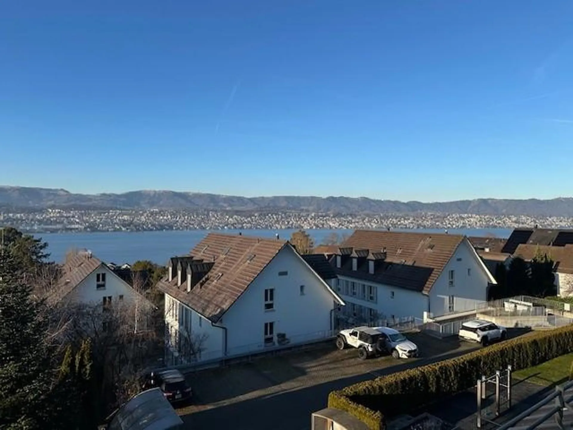 Wunderschöne 4.0 Zimmerwohnung in Erlenbach