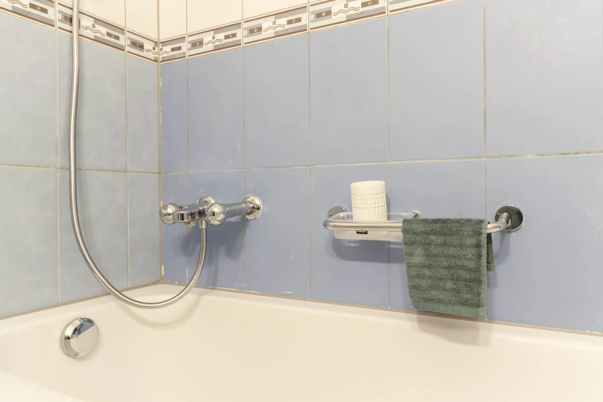 Image 7