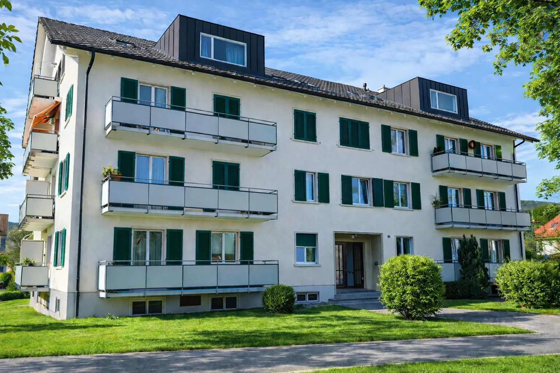 4.5 Zimmer Wohnung 1.OG  - städtische Wohnlage