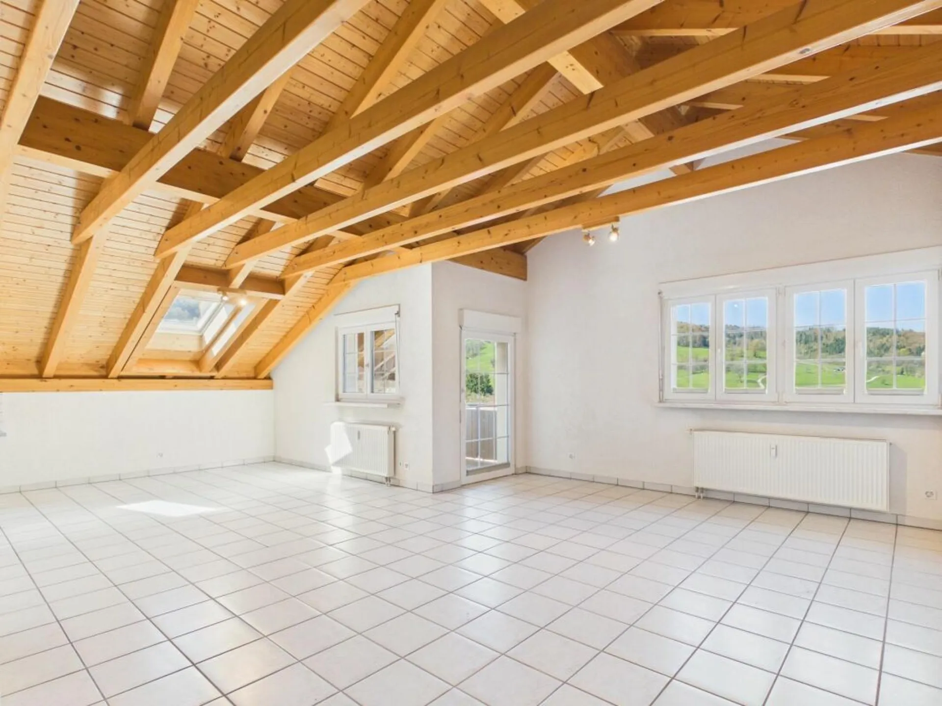 Charmante 2,5 Zimmer Wohnung mit Weitsicht