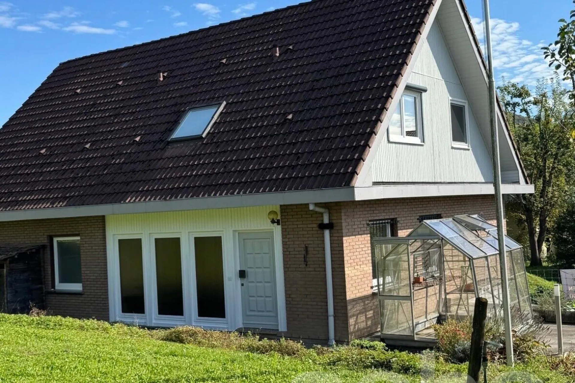 Charmantes Einfamilienhaus mit Gartenidylle und viel Platz in Magden