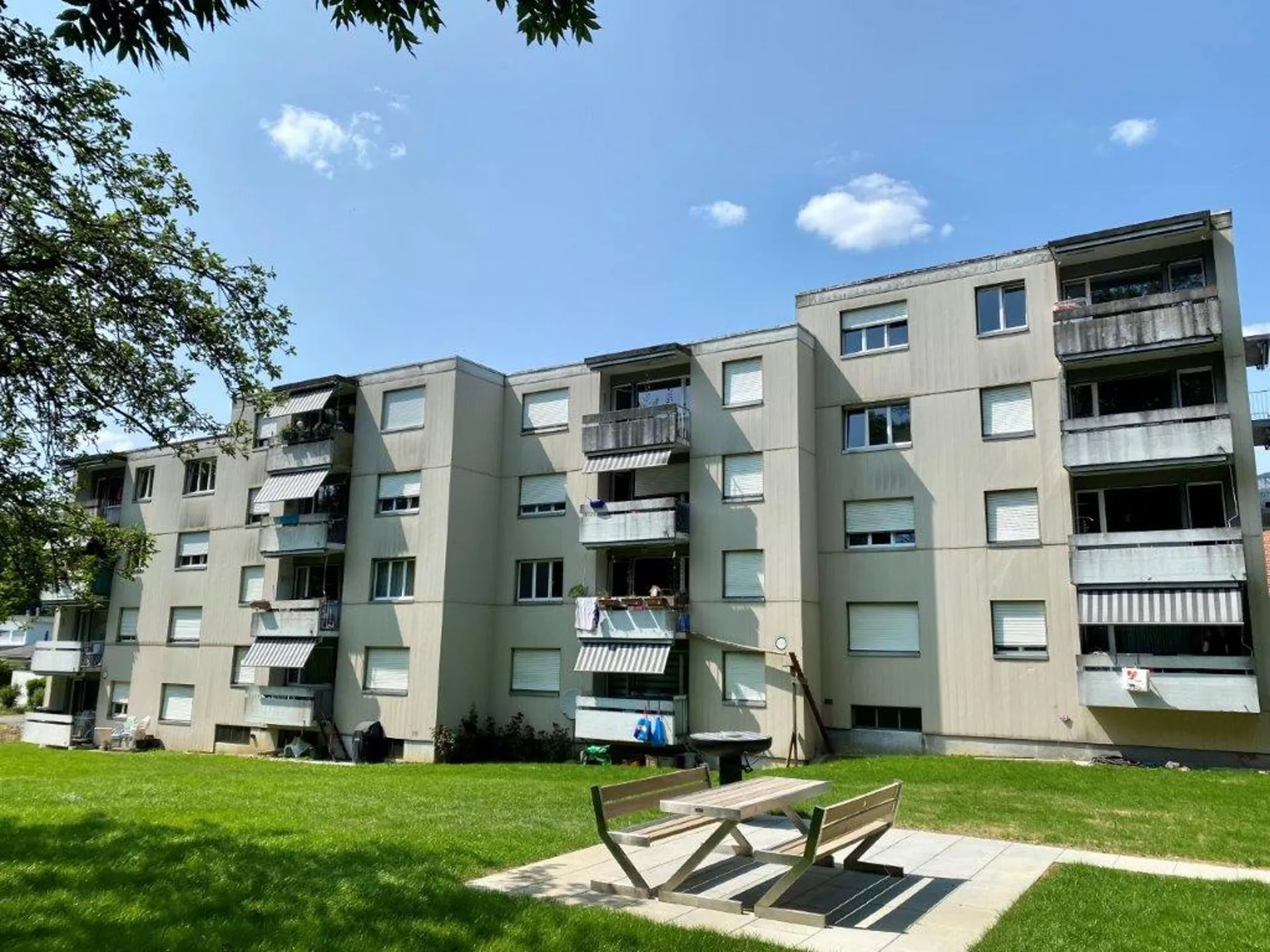 3 1/2-Zimmerwohnung, 1. Stock links