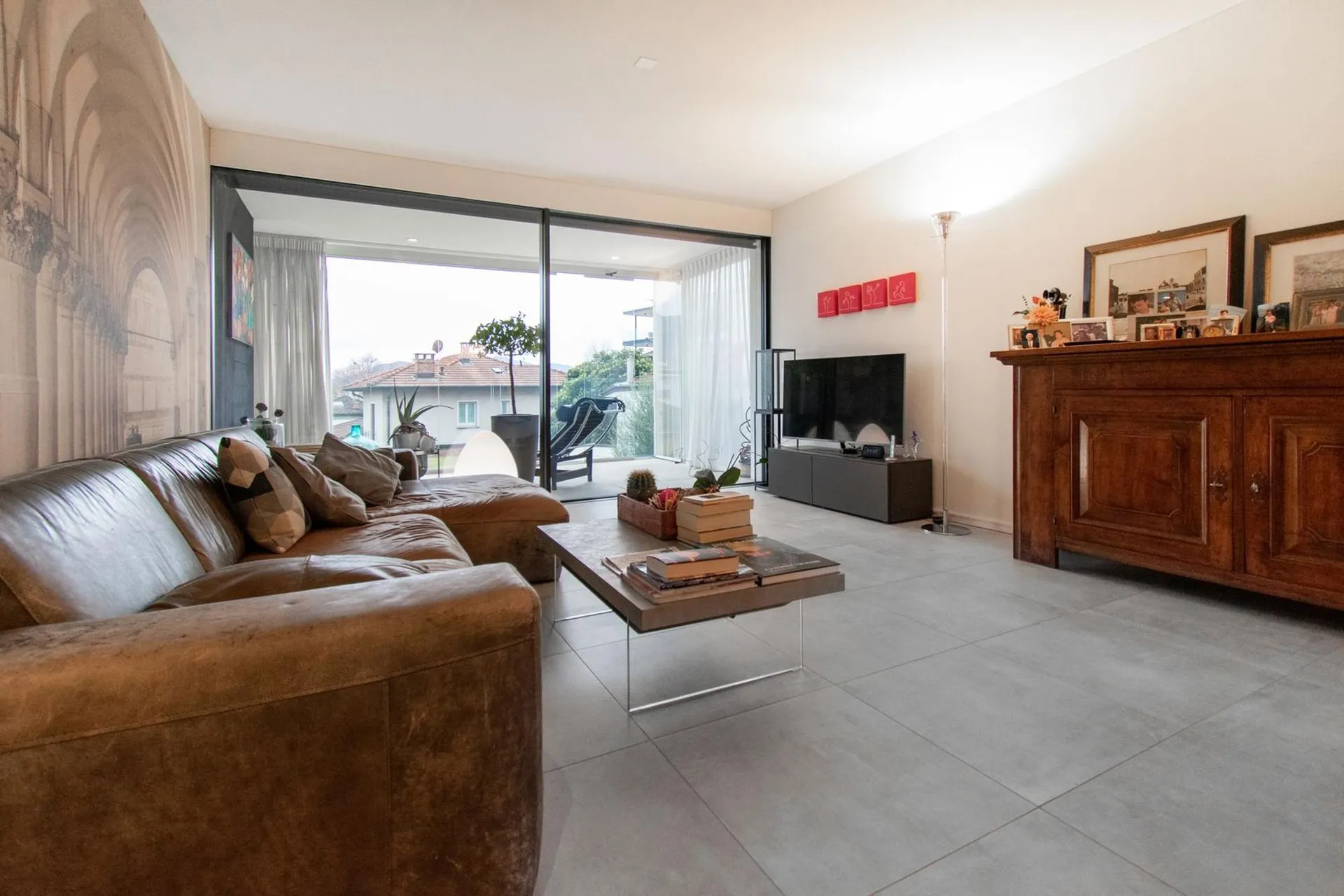 MODERNO APPARTAMENTO CON VISTA APERTA
