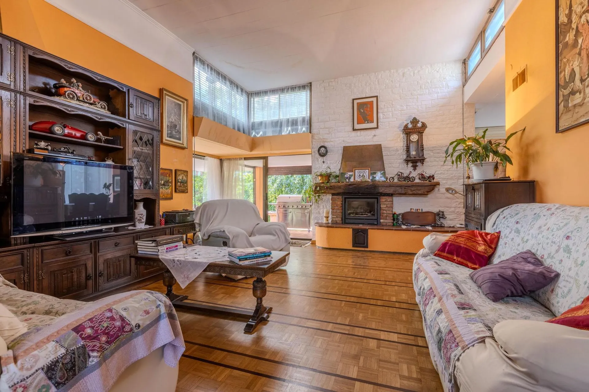 VILLA 6.5 LOCALI CON PRIVACY E AMPIO GIARDINO A COLDRERIO